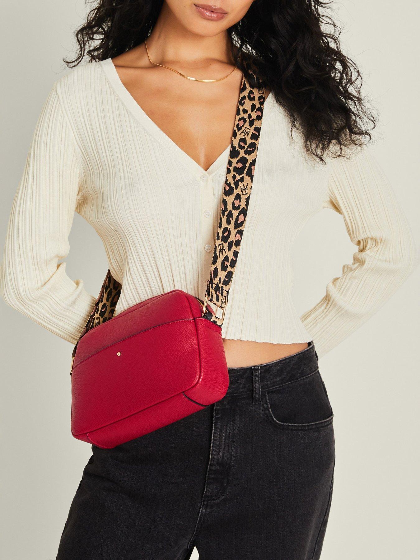 Image 2 of 5 of Accessorize Webbing Curved Camera