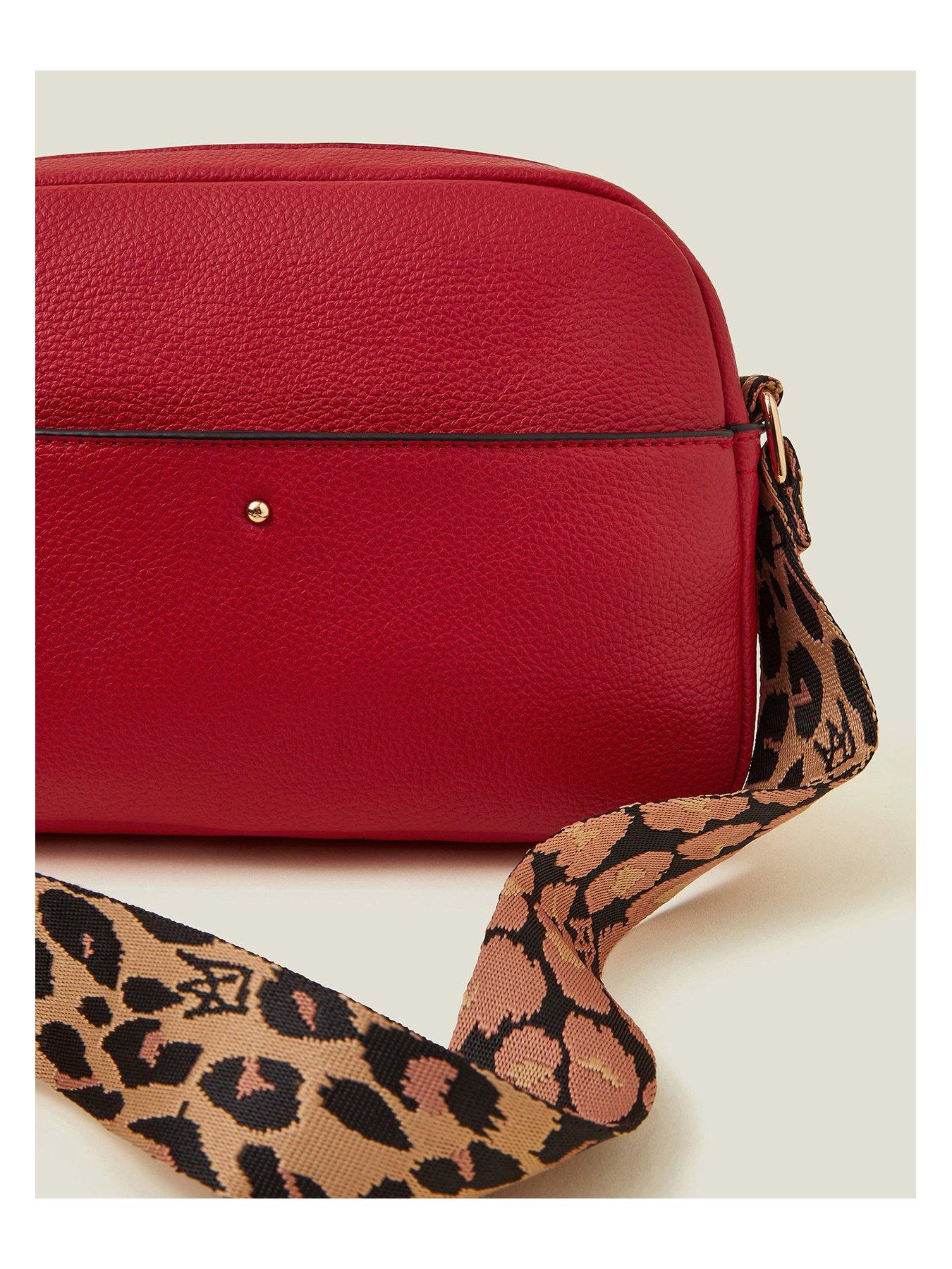 Image 4 of 5 of Accessorize Webbing Curved Camera