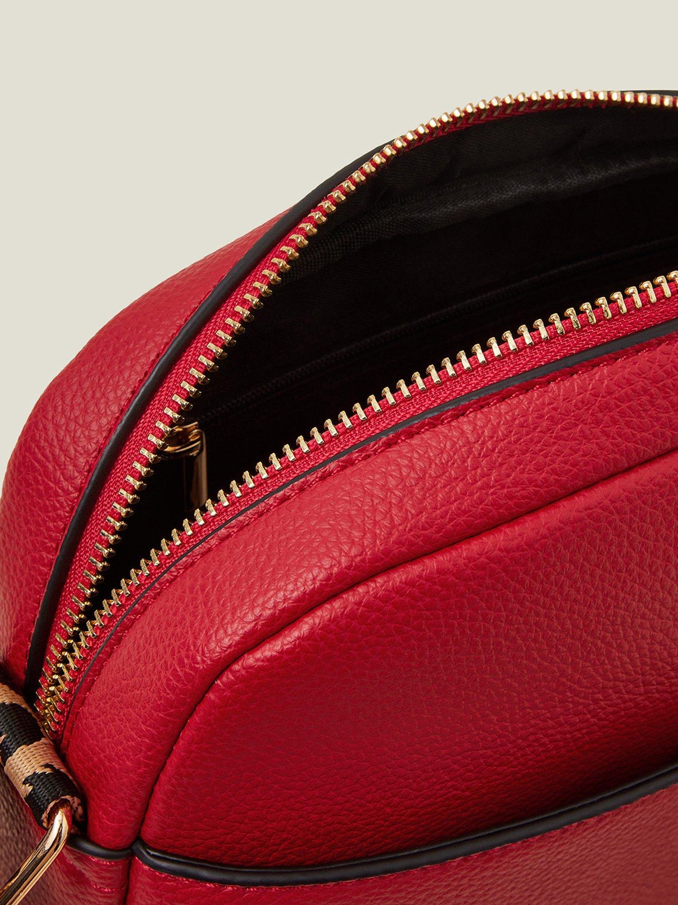 Image 5 of 5 of Accessorize Webbing Curved Camera
