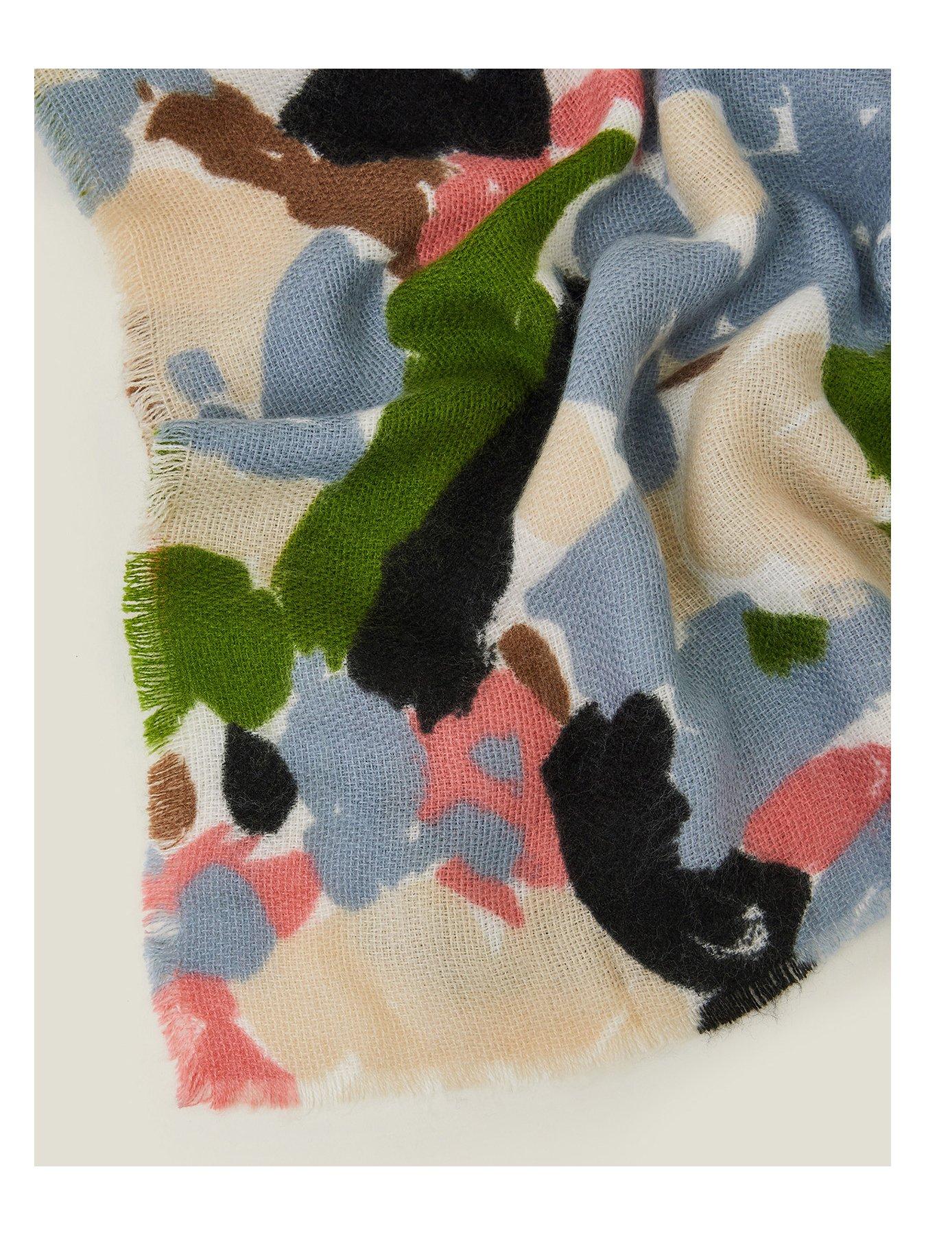 Image 3 of 3 of Accessorize Lush Meadow Blanket