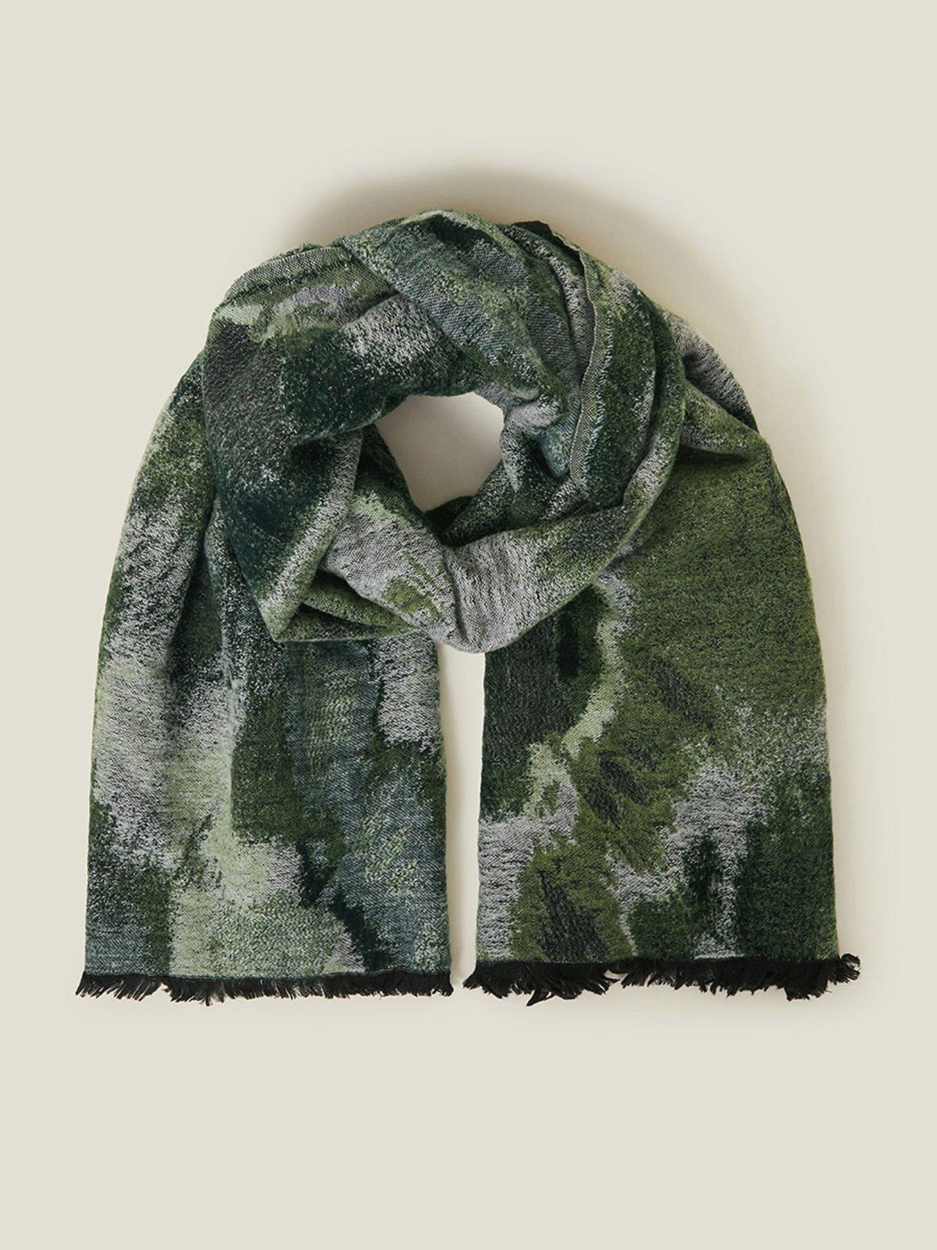 Image 1 of 3 of Accessorize Sumee Woven Blanket