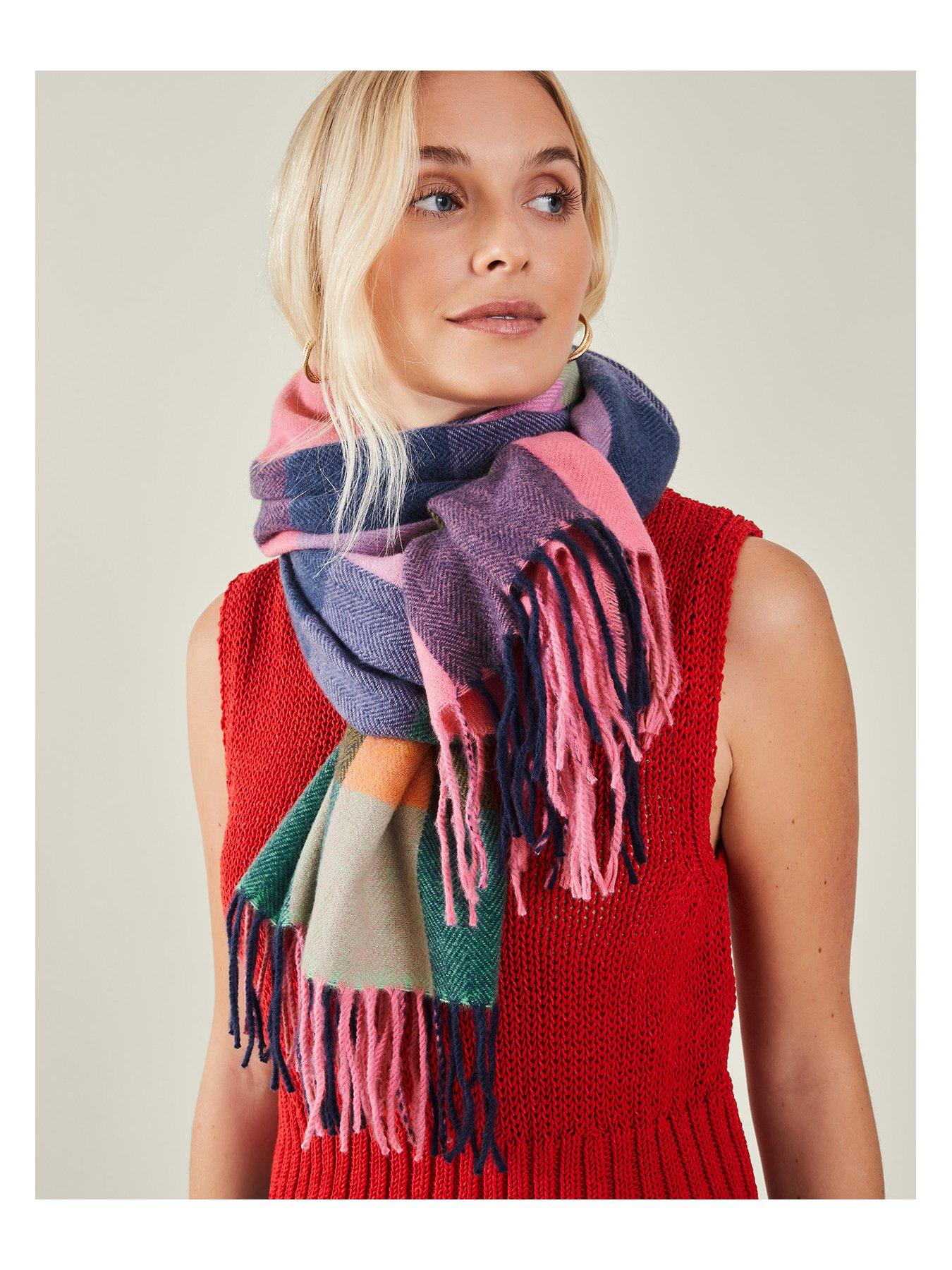 Image 2 of 3 of Accessorize Wadey Colourblock Blanket