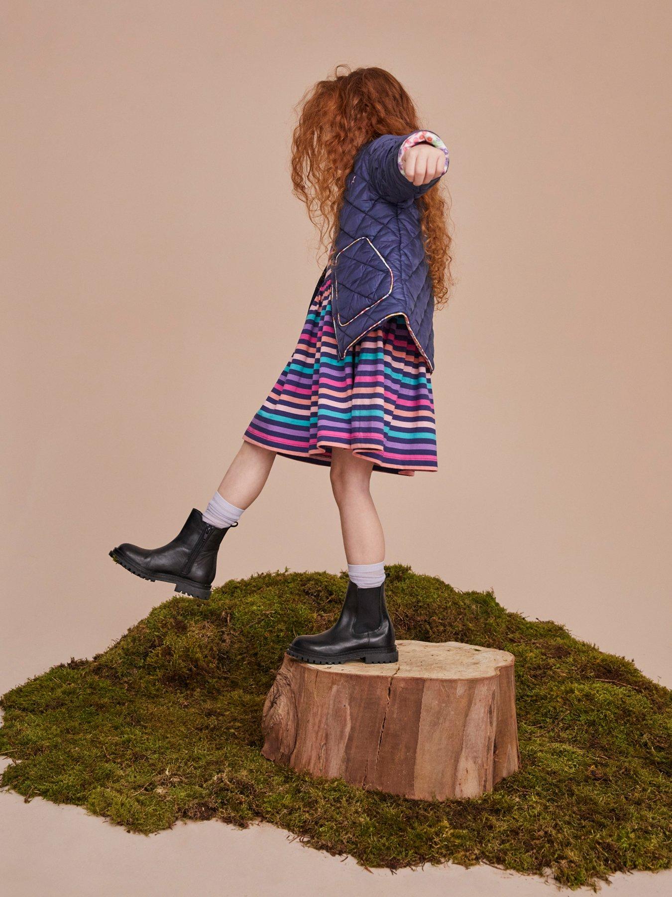 Image 6 of 6 of Crew Clothing Girls Shower Resistant Quilted Jacket - Navy