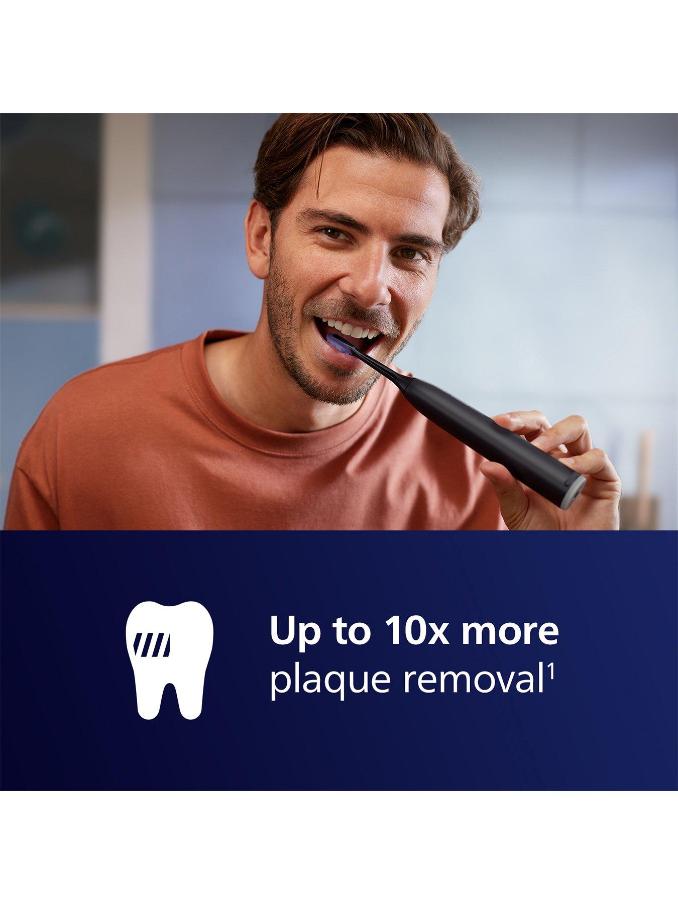 Image 3 of 8 of Philips Sonicare 7100 Series Electric Toothbrush, HX7421/01