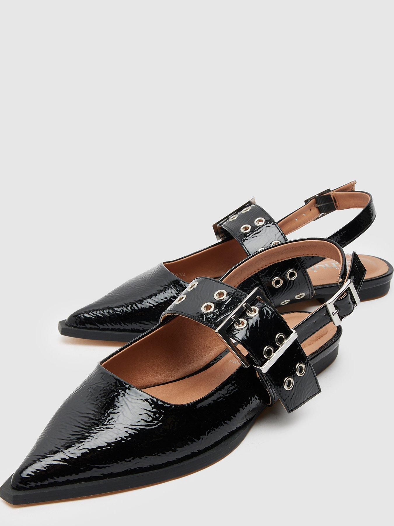 Pointy black shoes online