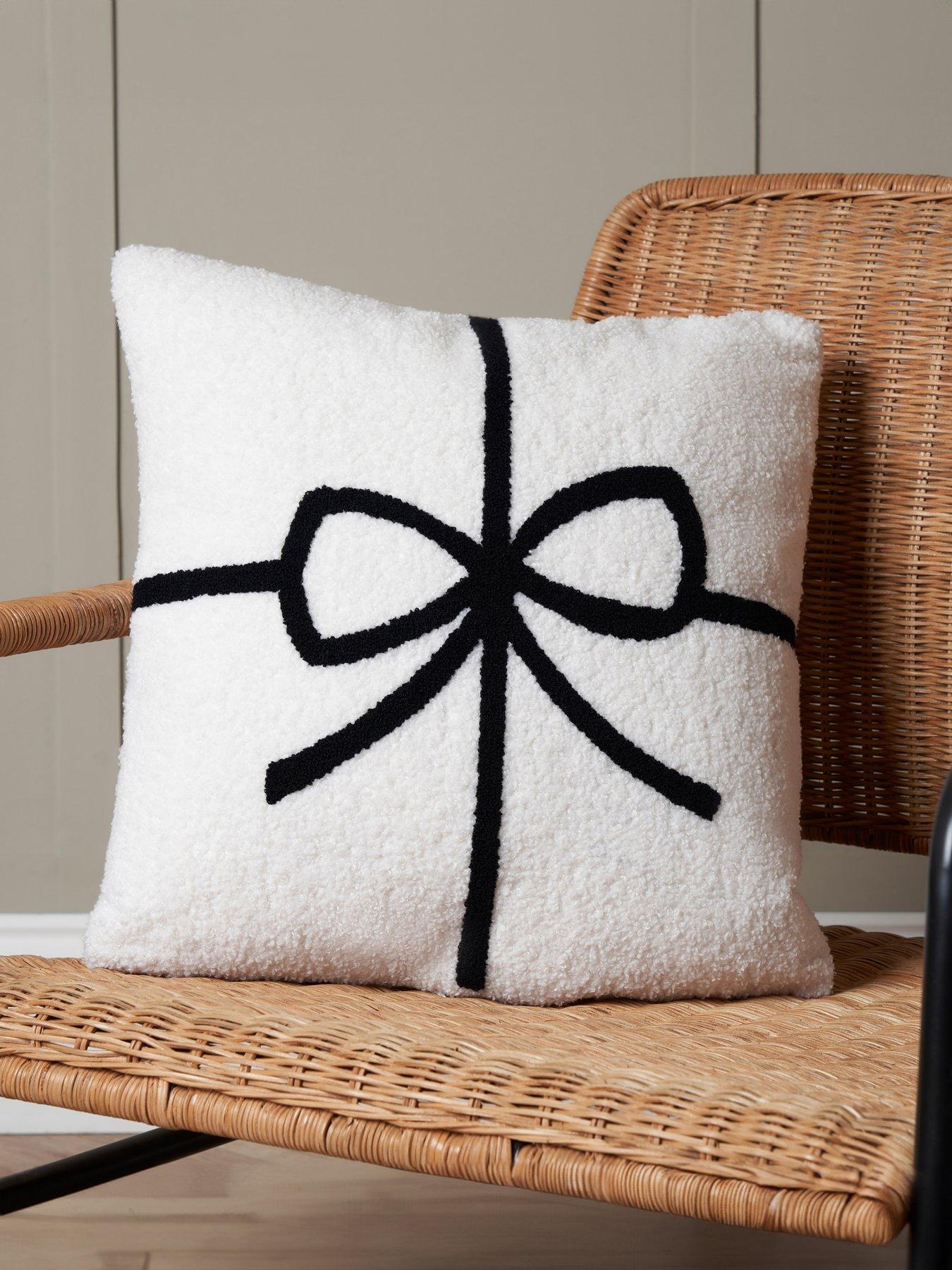 undefined Christmas Bow Tufted Cushion