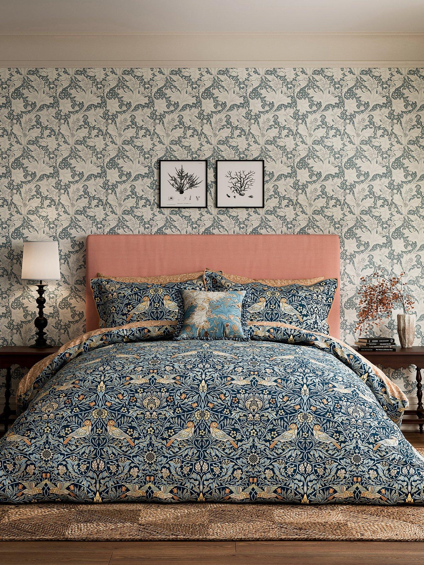 undefined Morris  &  Co X Emery Walker Bird Cover Blue 100% Cotton Duvet Set
