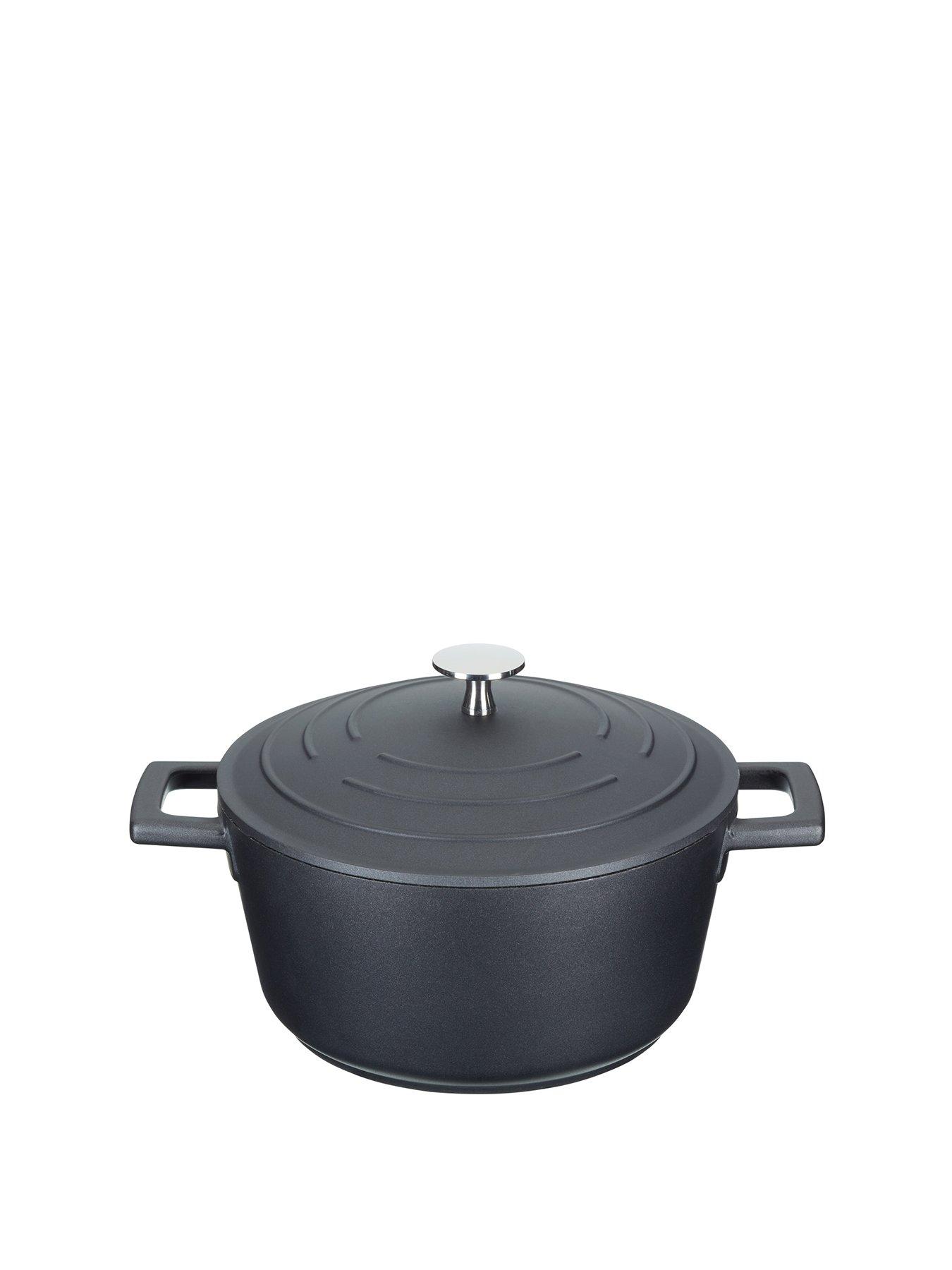 Image 2 of 7 of MasterClass Cast Aluminium 2.5-Litre Casserole Dish