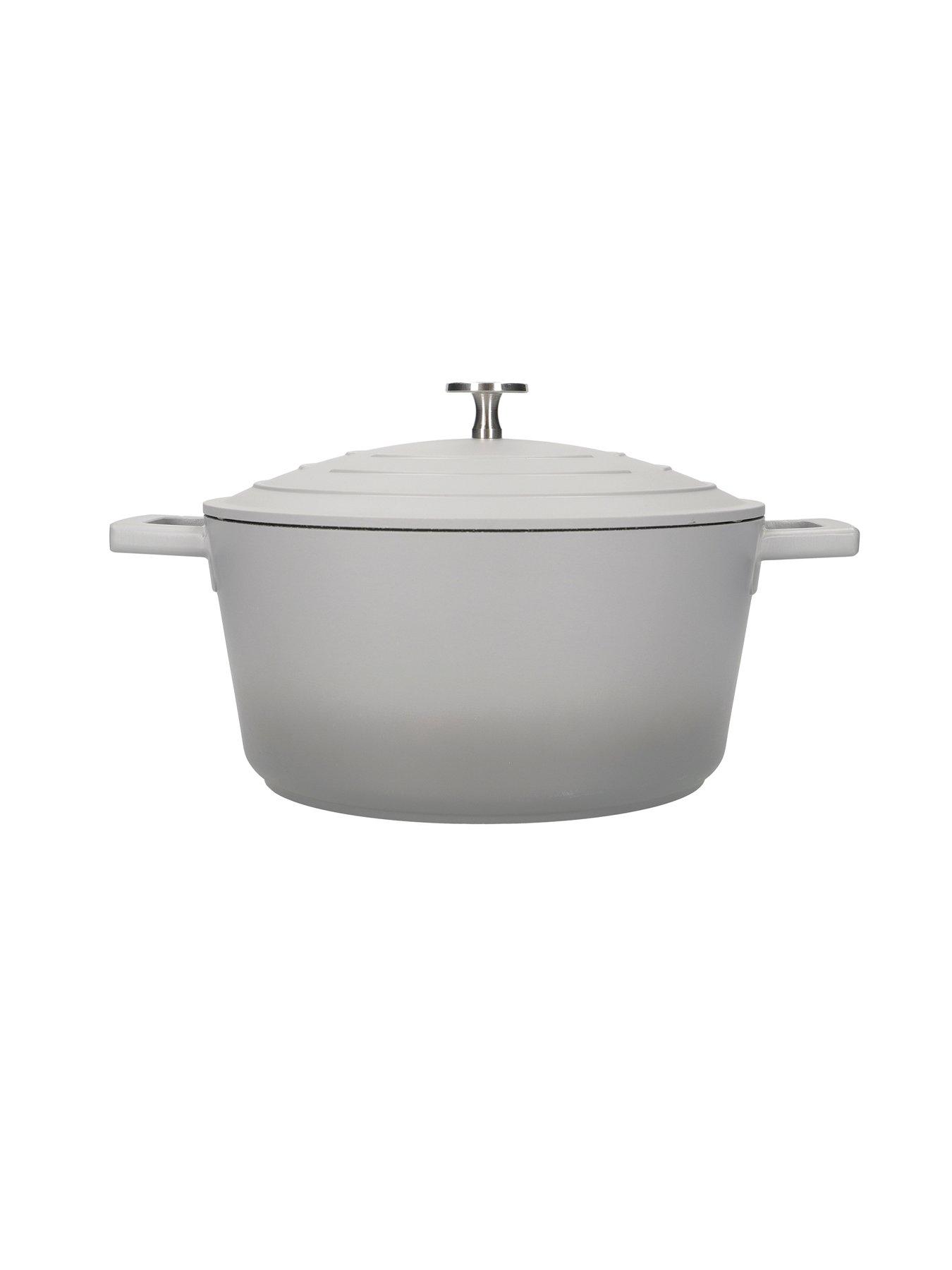 Image 3 of 4 of MasterClass 2 Piece Cast Aluminium Cookware Set With Non-stick 4l Casserole Dish And A Non-stick Roasting Pan