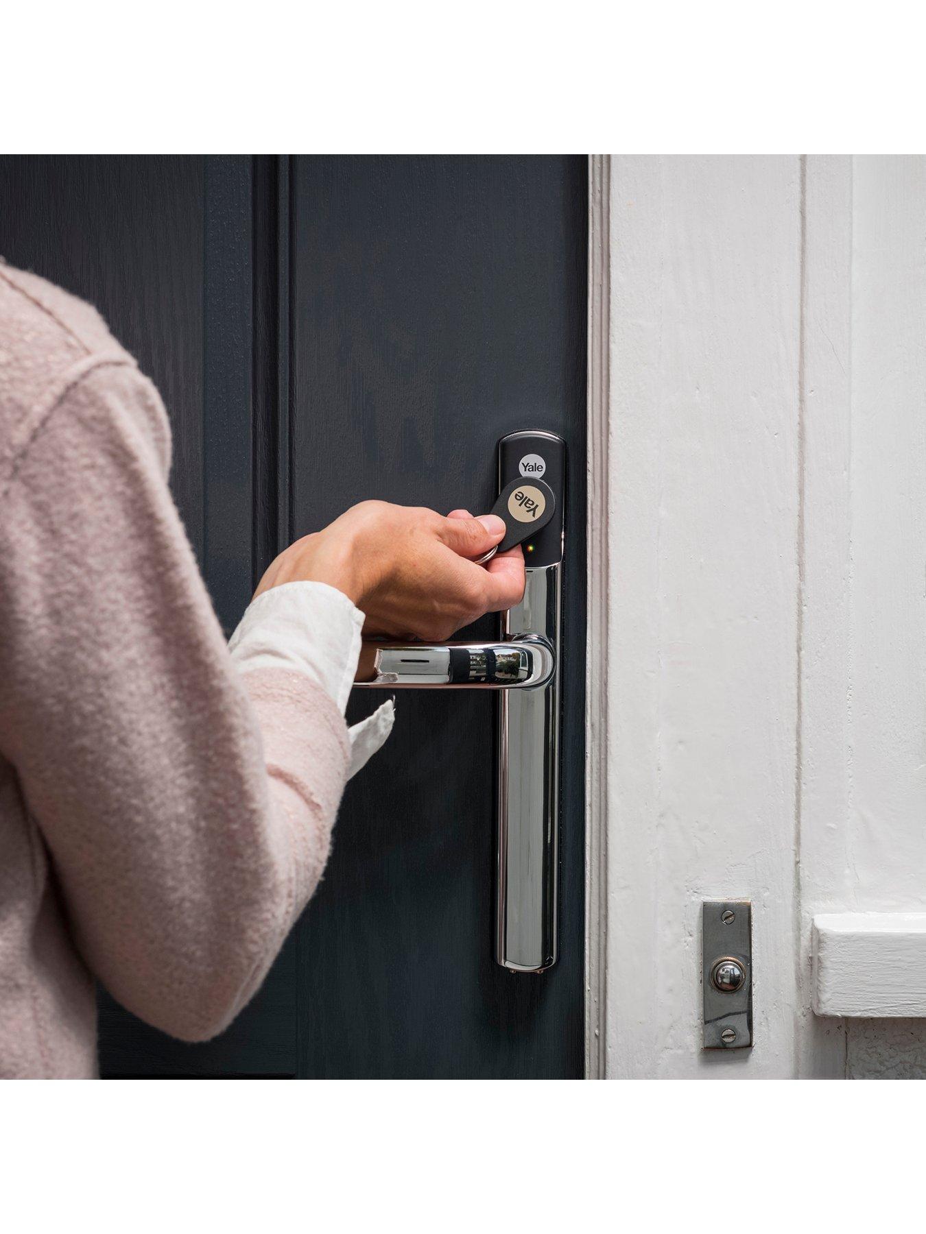 Image 4 of 7 of Yale Smart Door Lock, Conexis L2, Chrome