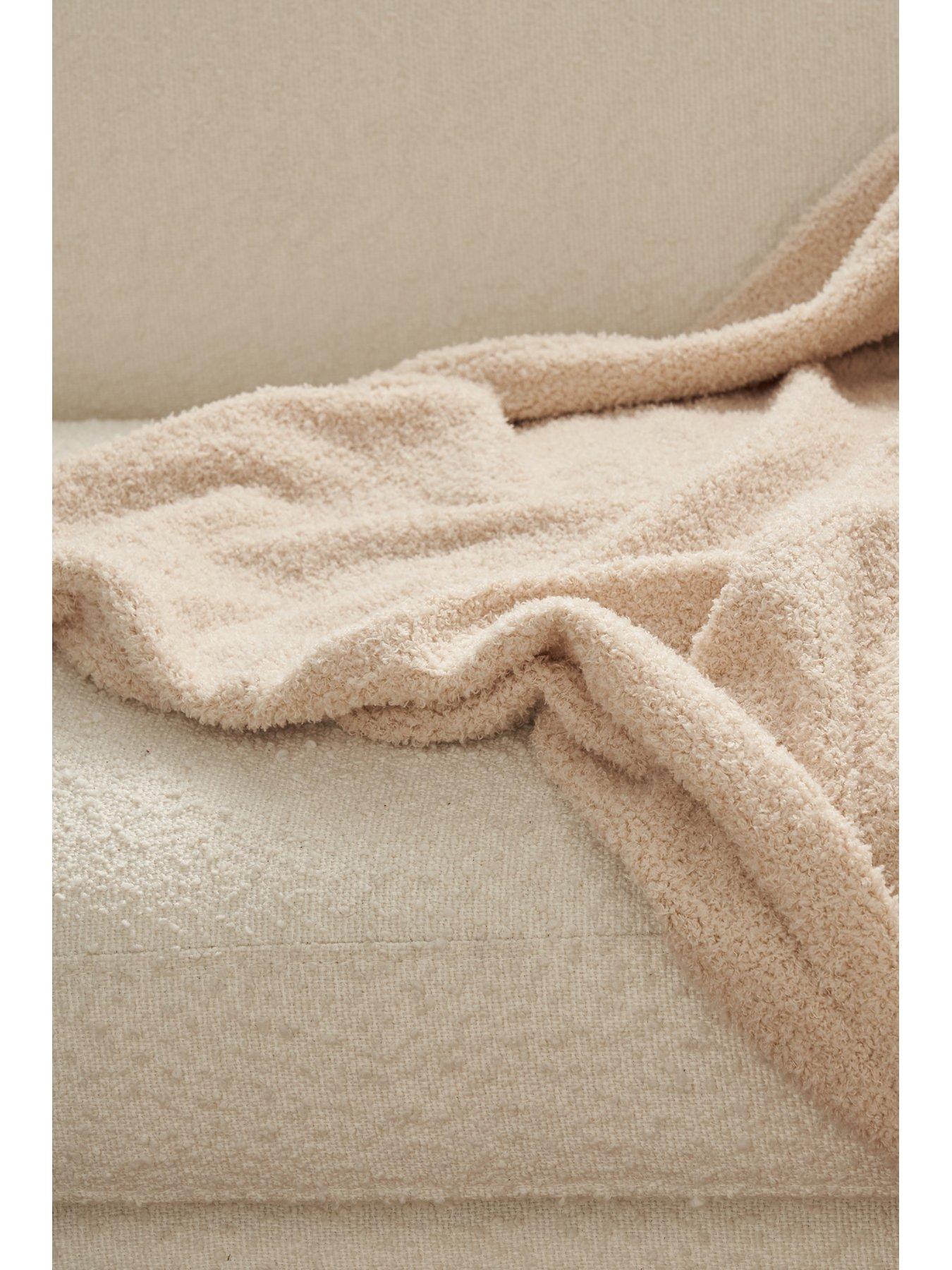 Image 7 of 7 of The Very Collection Teddy Soft Throw