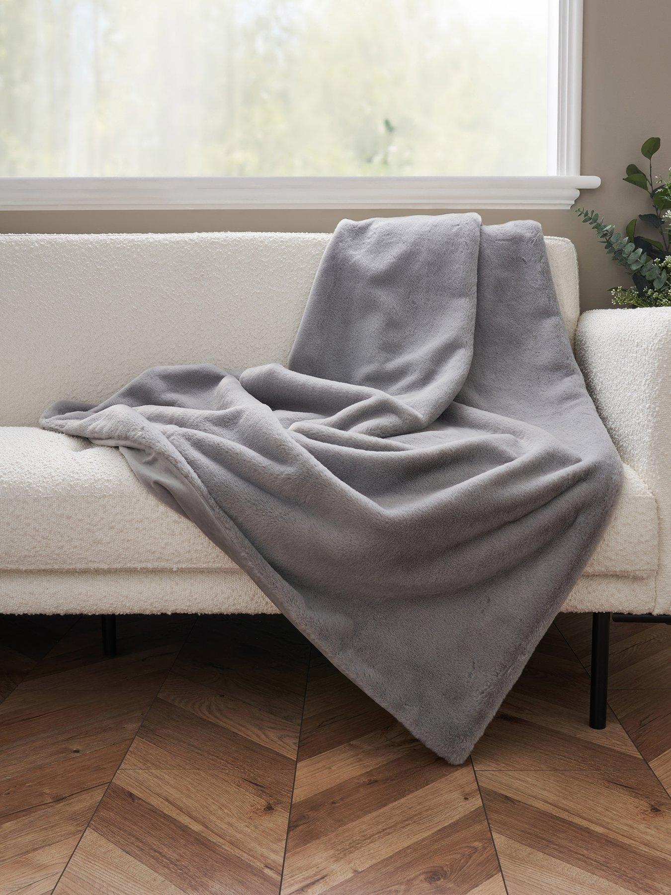 Very Home Faux Fur  &  Velvet Throw 127 X 152cm