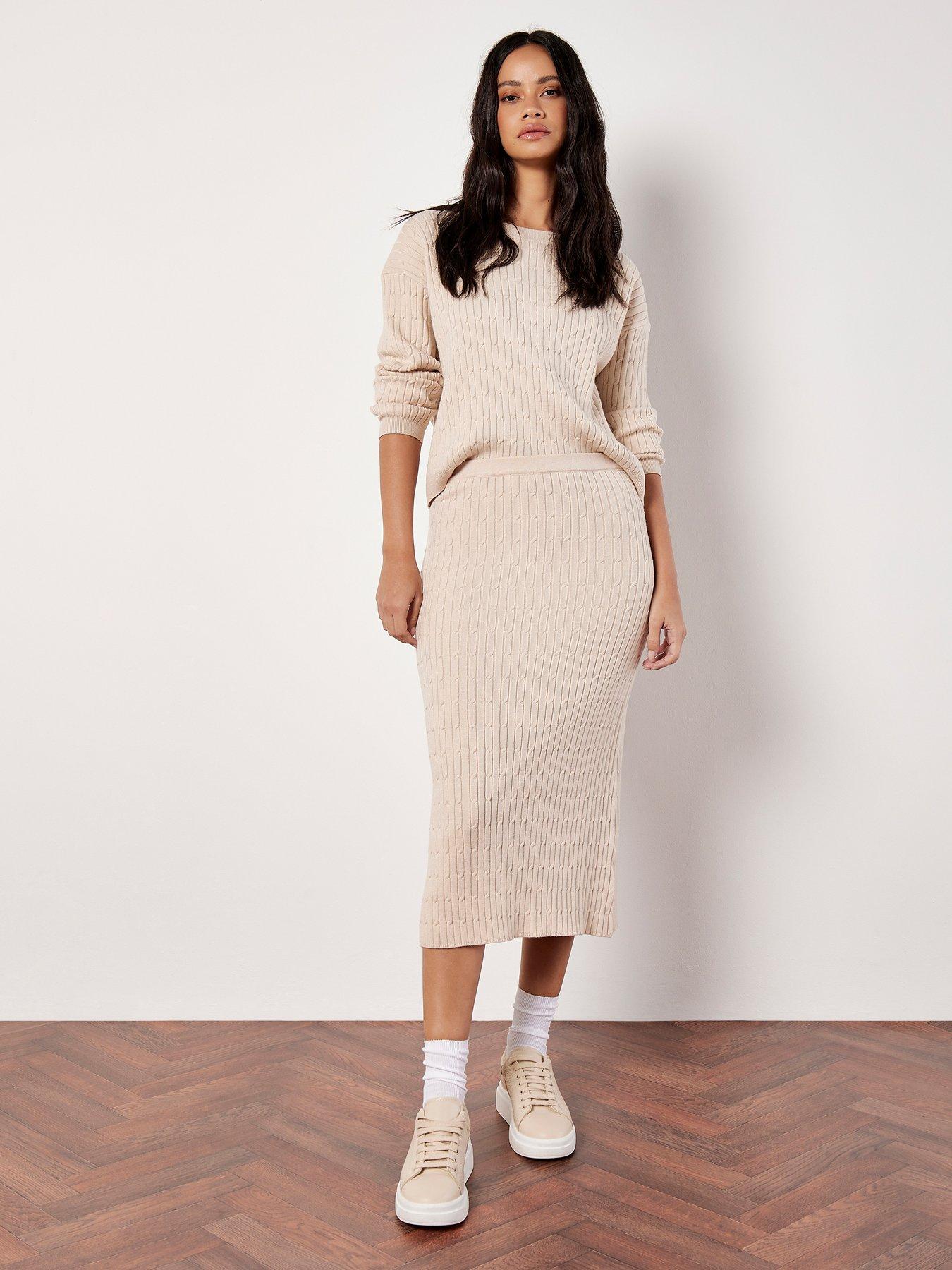 Fine Gauge Cable Knitted Midi Skirt