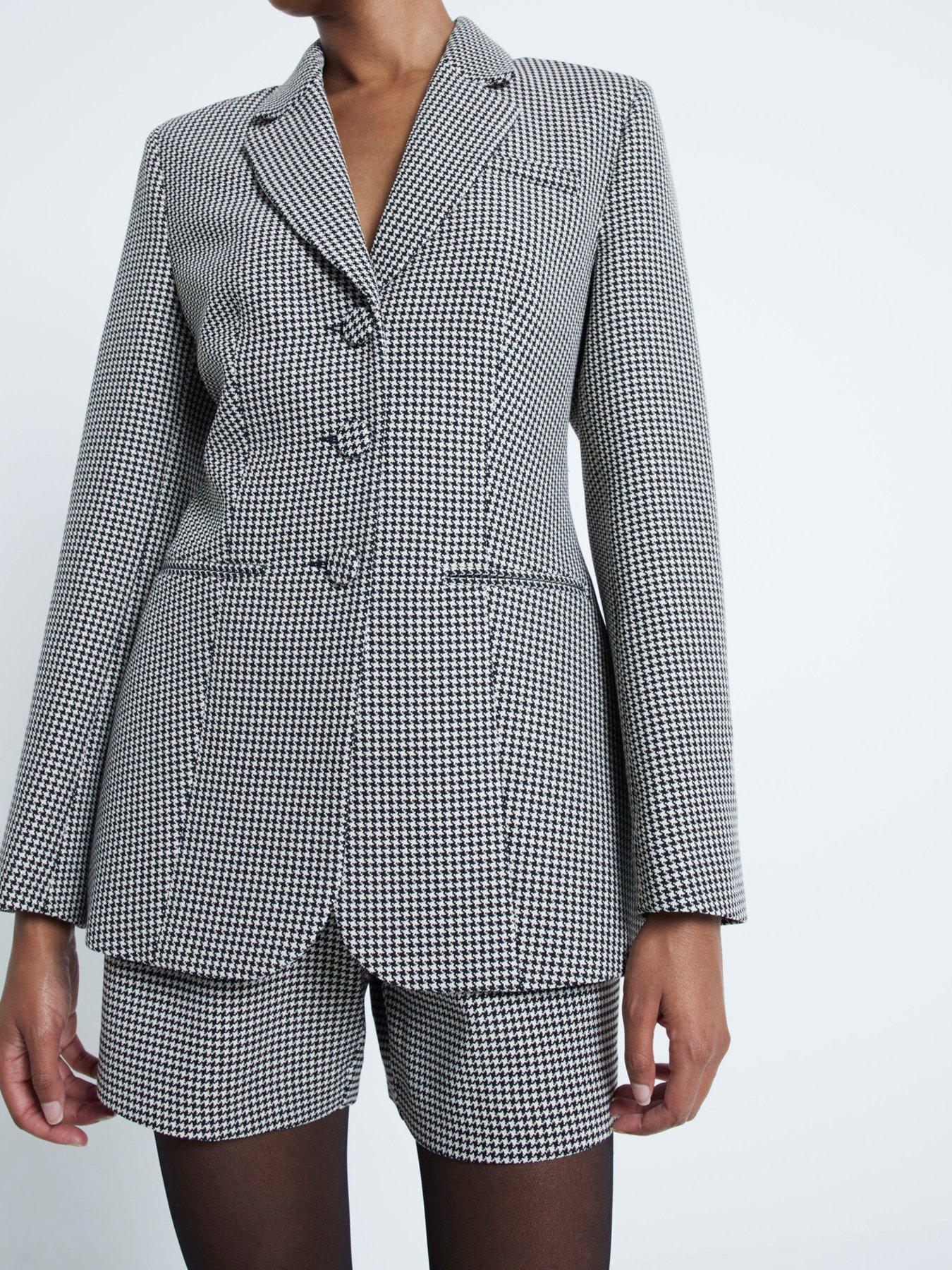Image 4 of 6 of River Island Cinch Waist Blazer - Brown