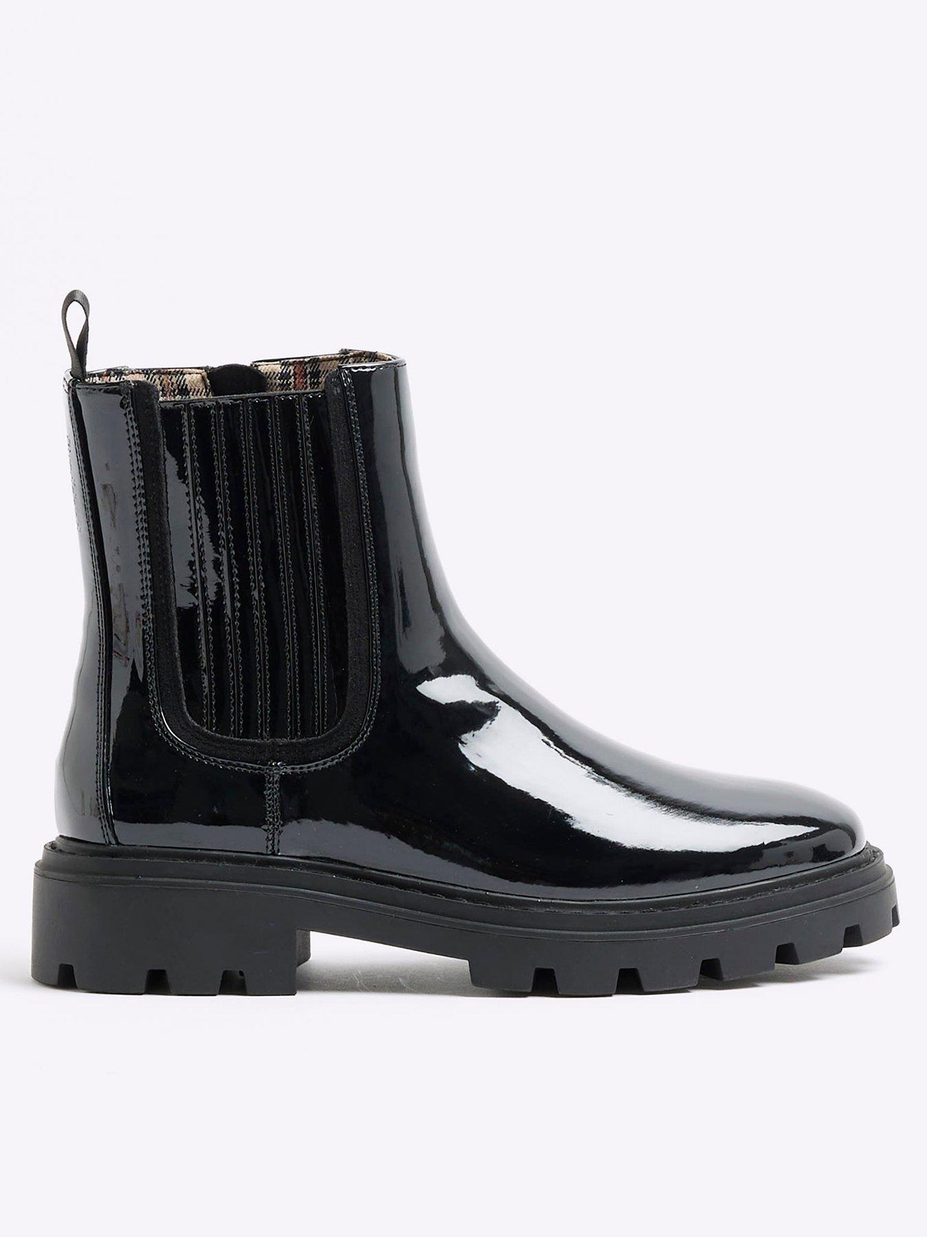 undefined Chelsea Boot - Black