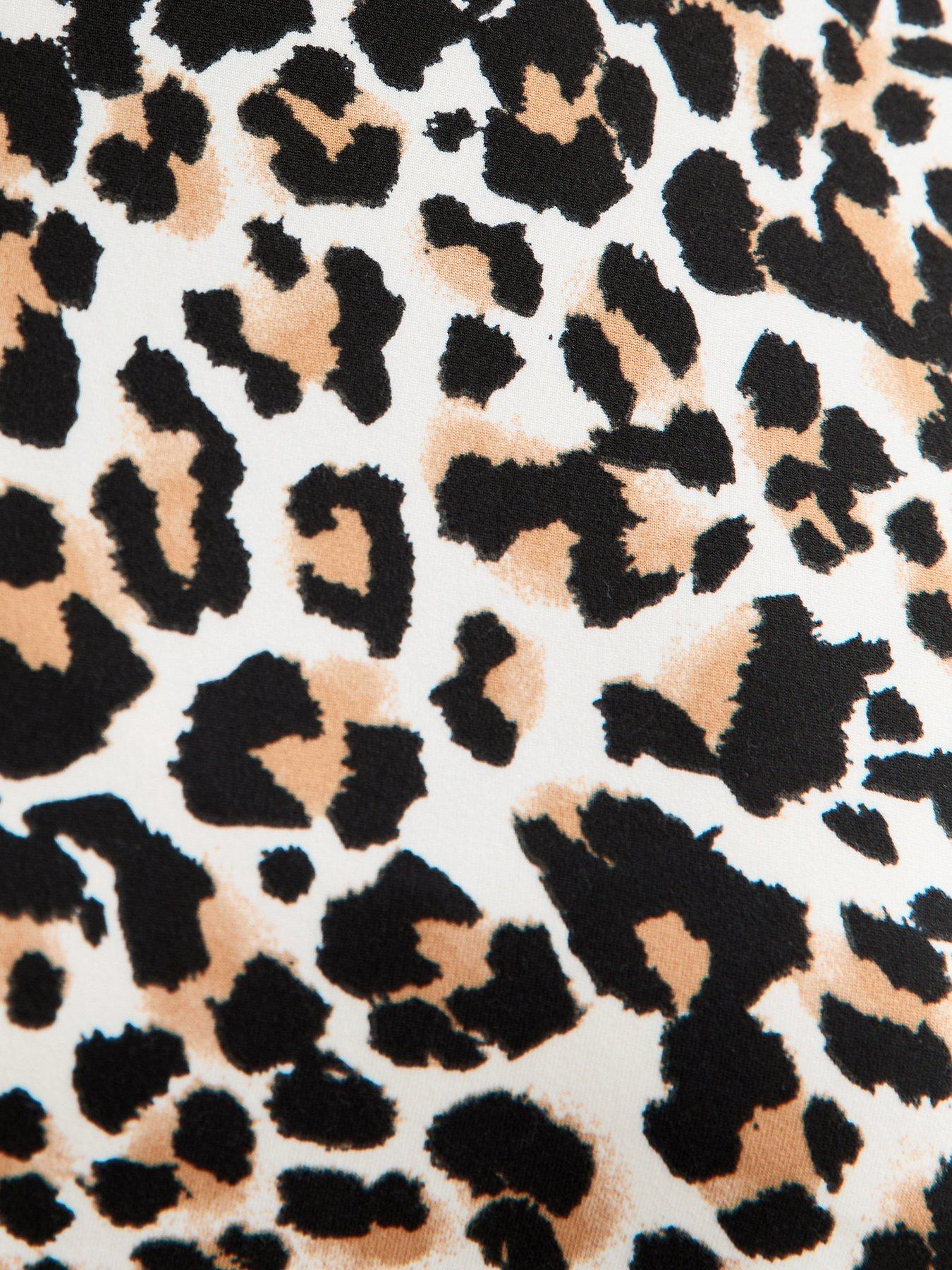 Image 5 of 6 of New Look Brown Soft Touch Leopard Print Pyjama Set