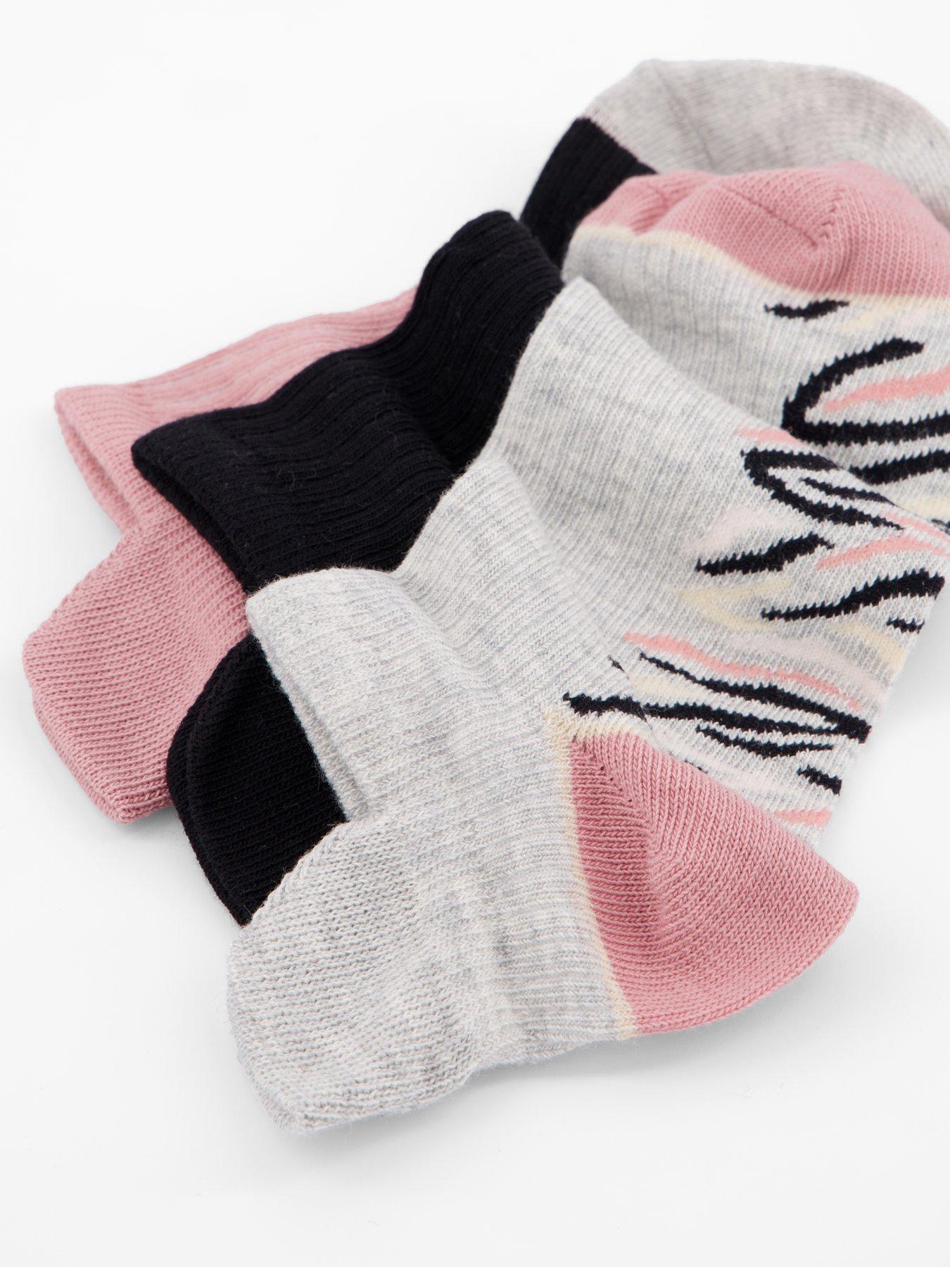 Image 4 of 4 of V by Very Girls 3 Pack Animal Ankle Sports Socks - Multi