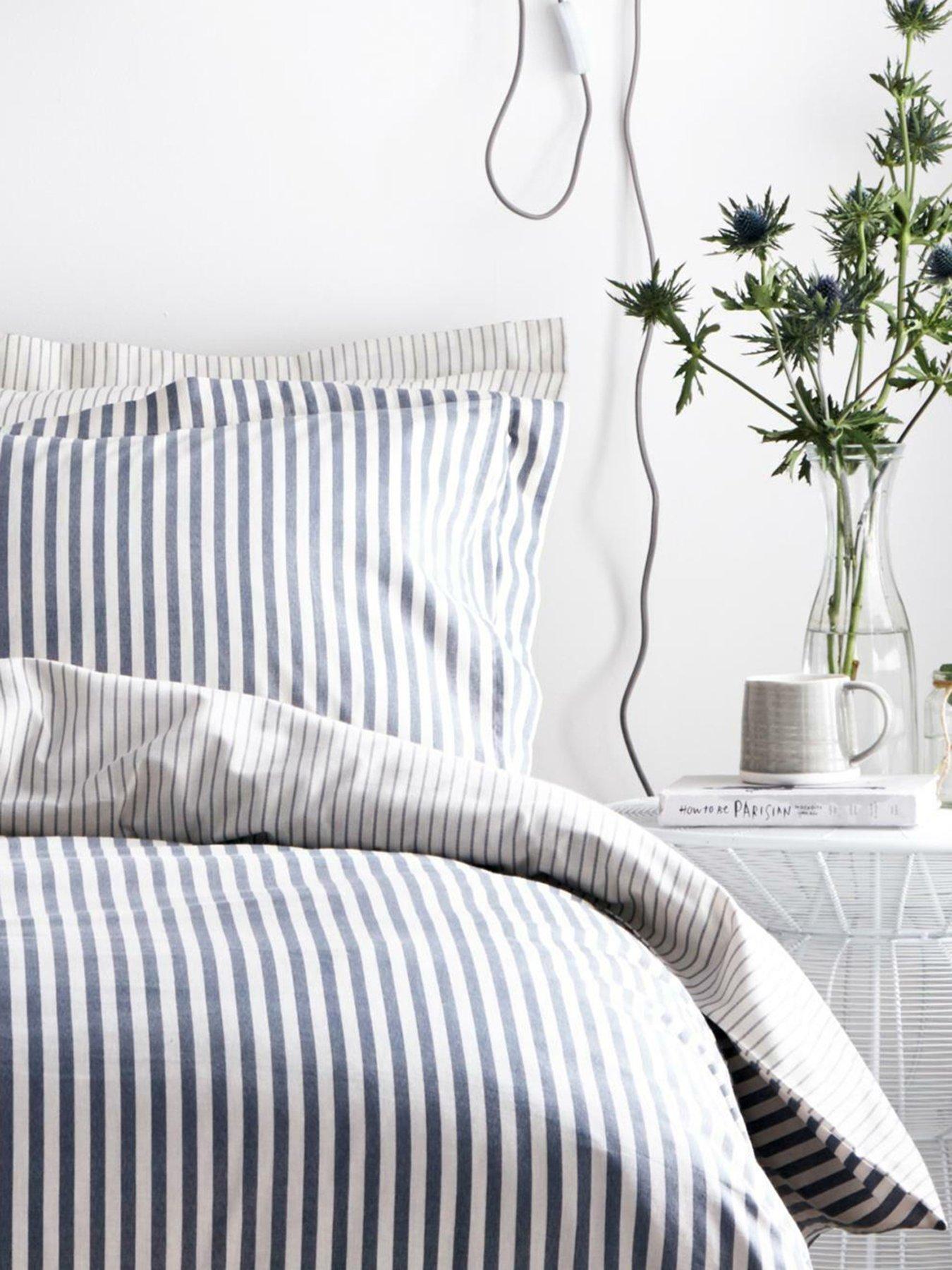 Image 3 of 3 of Yard Hebden Stripe 100% Cotton Duvet Set Navy