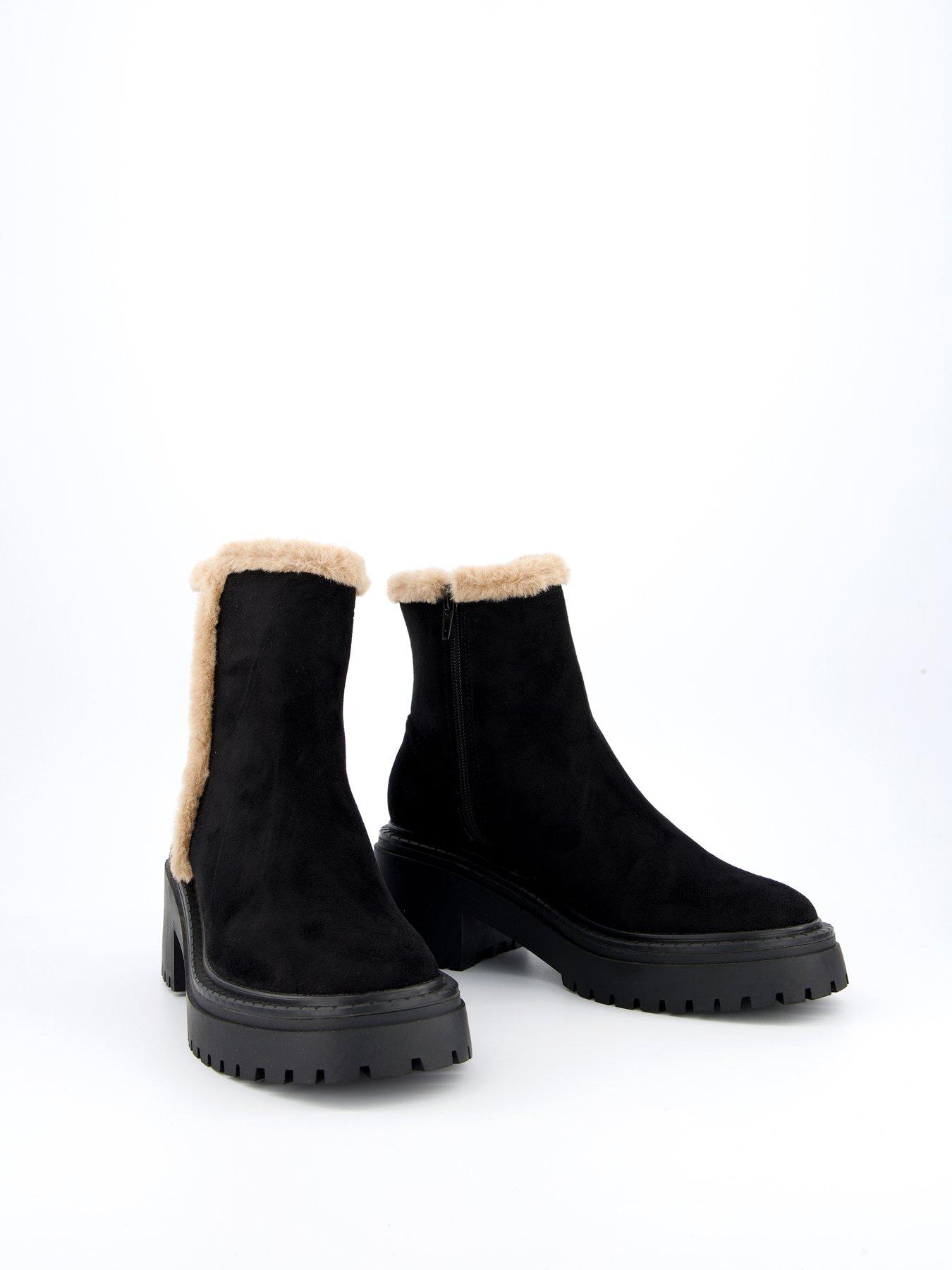 VT Ankle Short Boot Black Calfskin 359845