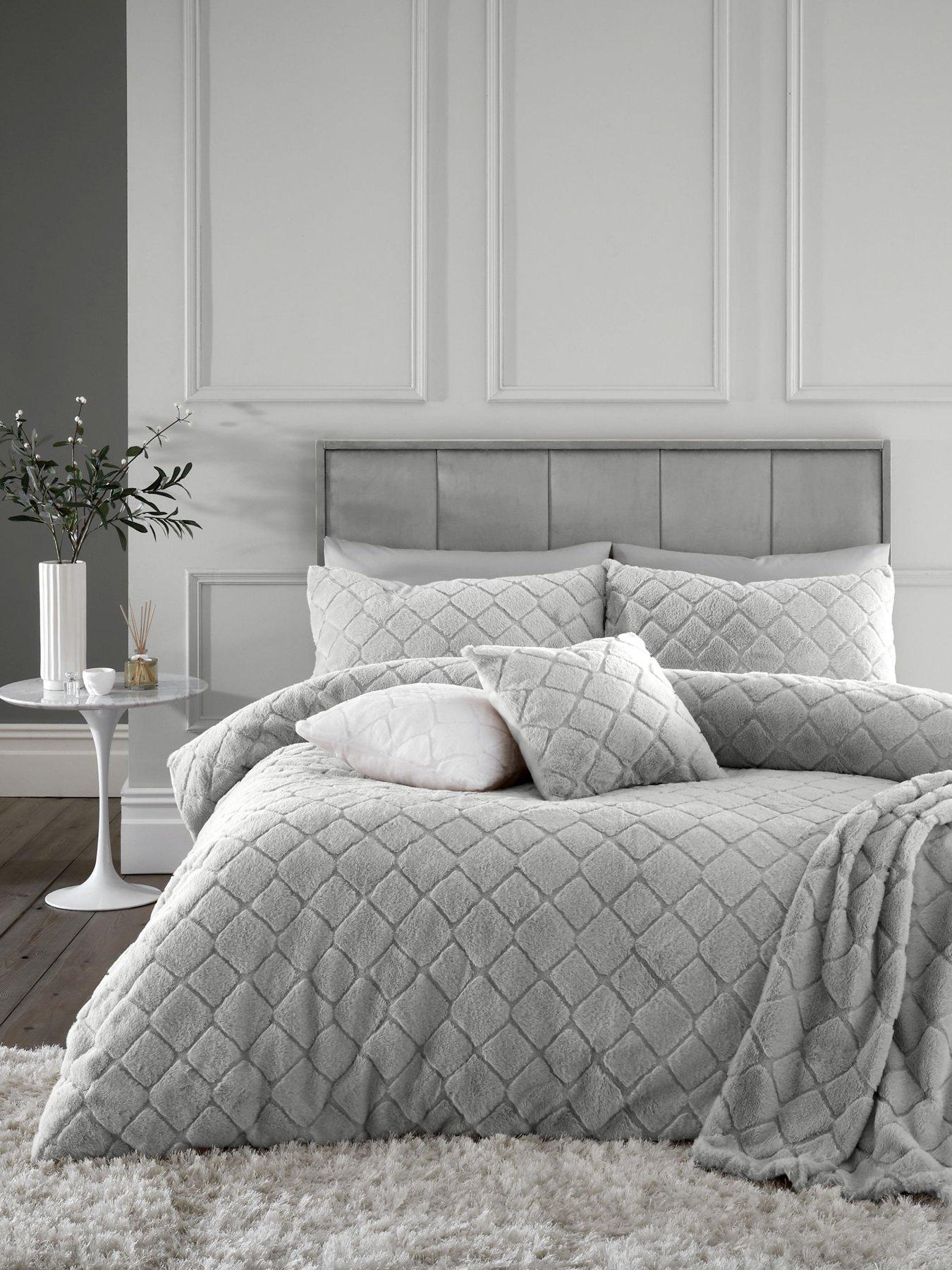 Product photograph of Catherine Lansfield Cosy Diamond Duvet Cover Set - Silver from very.co.uk