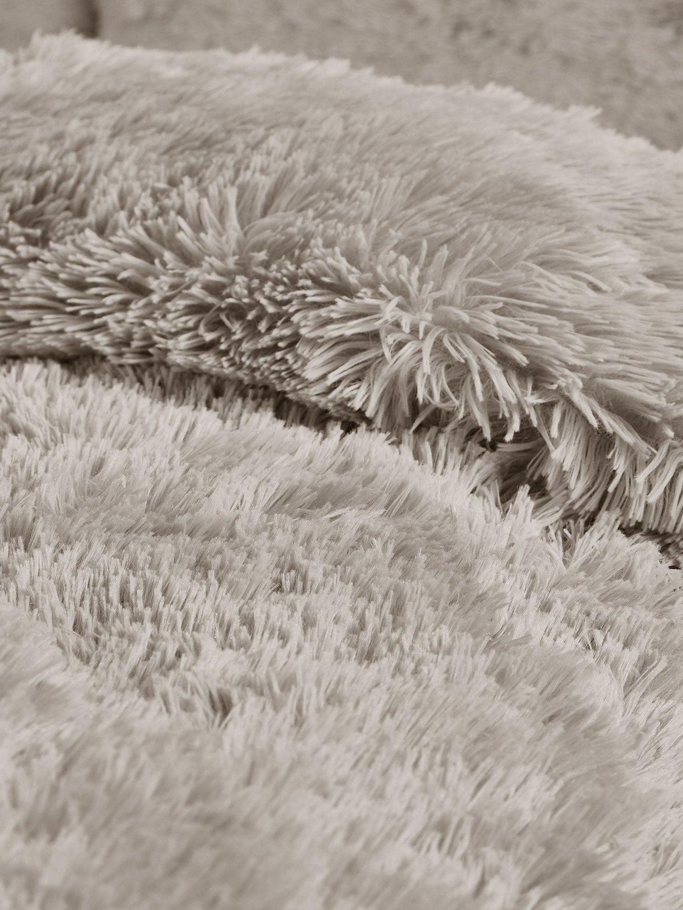 Image 4 of 5 of Catherine Lansfield Cuddly Faux Fur Fleece Duvet Set- Natural