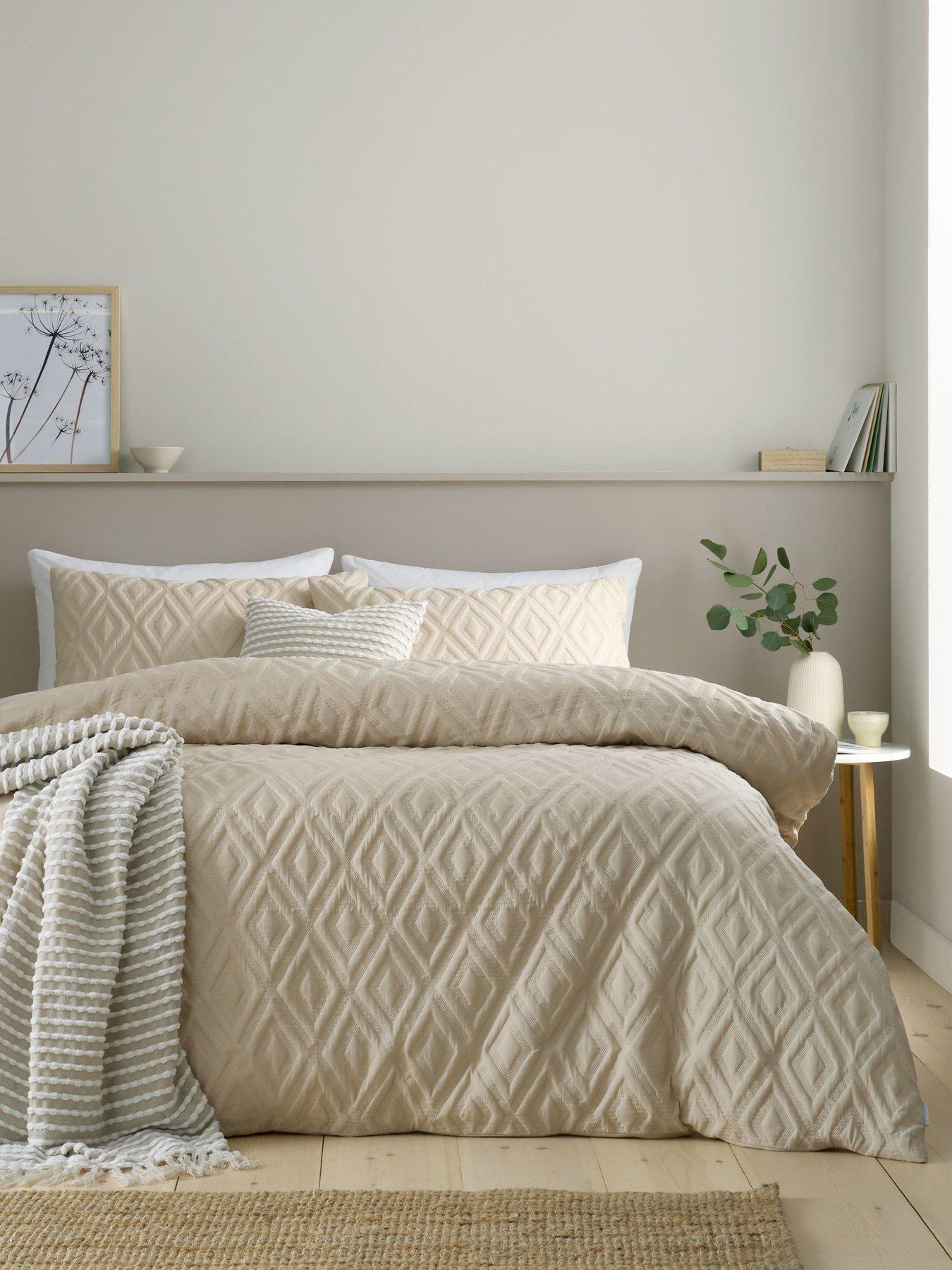 Image 1 of 6 of Catherine Lansfield Jacob Geo Duvet Cover Set in Natural