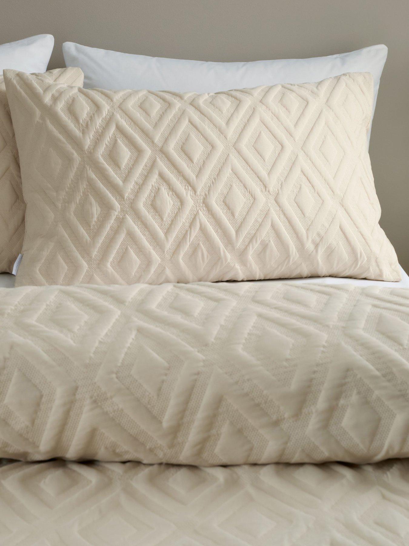 Image 4 of 6 of Catherine Lansfield Jacob Geo Duvet Cover Set in Natural