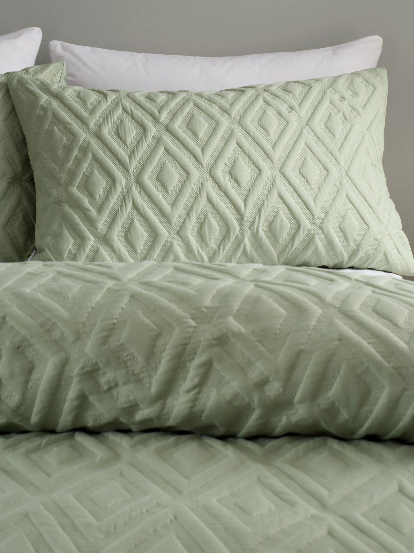 Image 4 of 6 of Catherine Lansfield Jacob Geo Duvet Cover Set