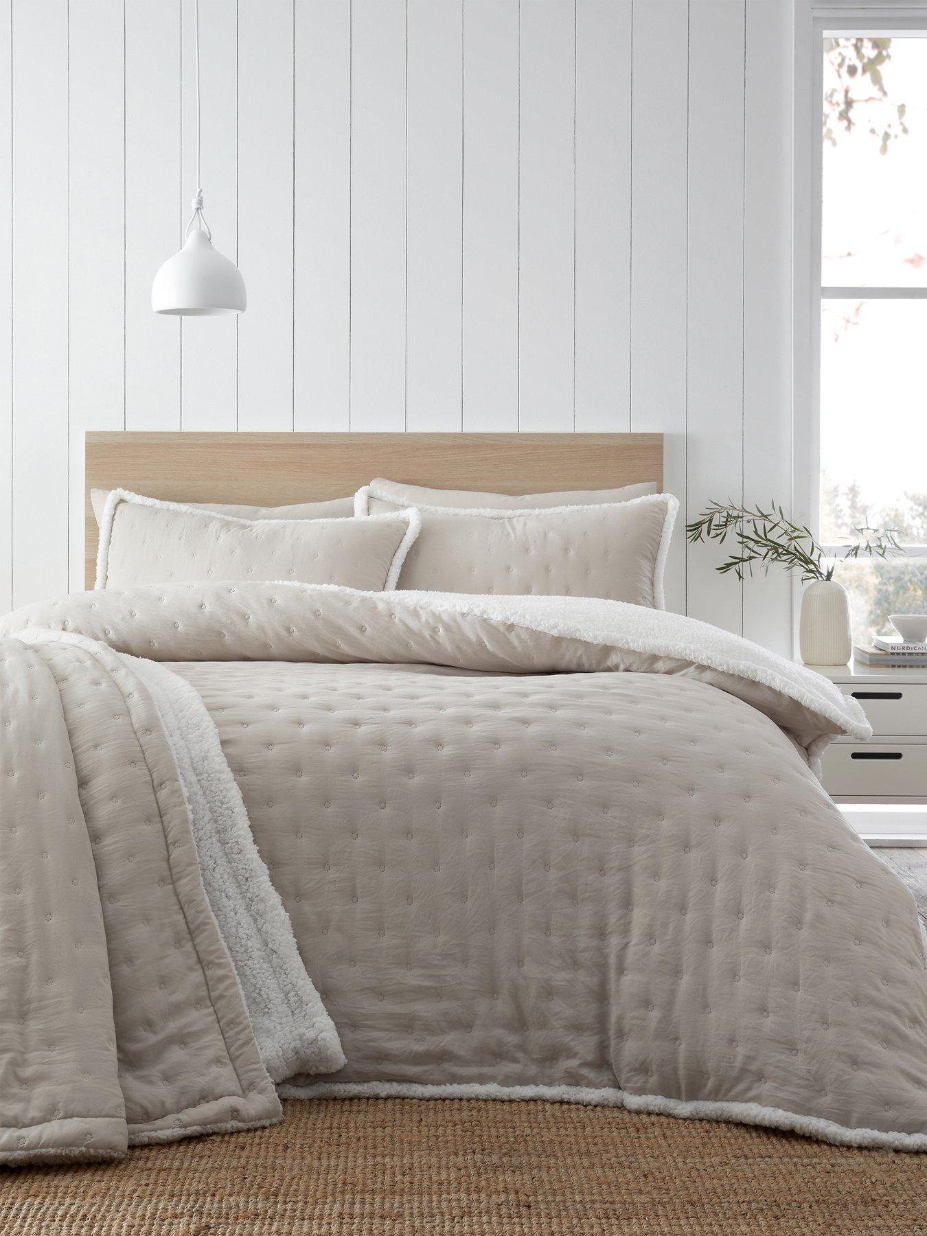 Image 1 of 6 of Catherine Lansfield Cosy Nori Sherpa Duvet Cover Set