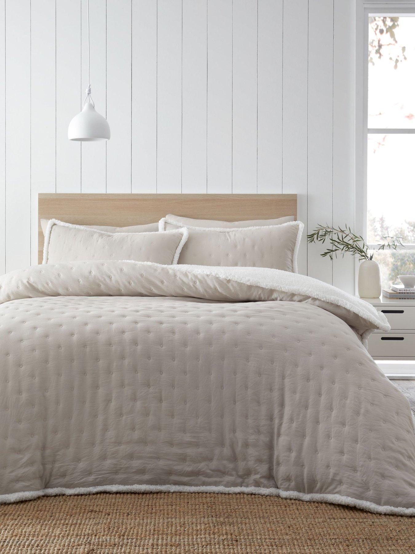 Image 3 of 6 of Catherine Lansfield Cosy Nori Sherpa Duvet Cover Set