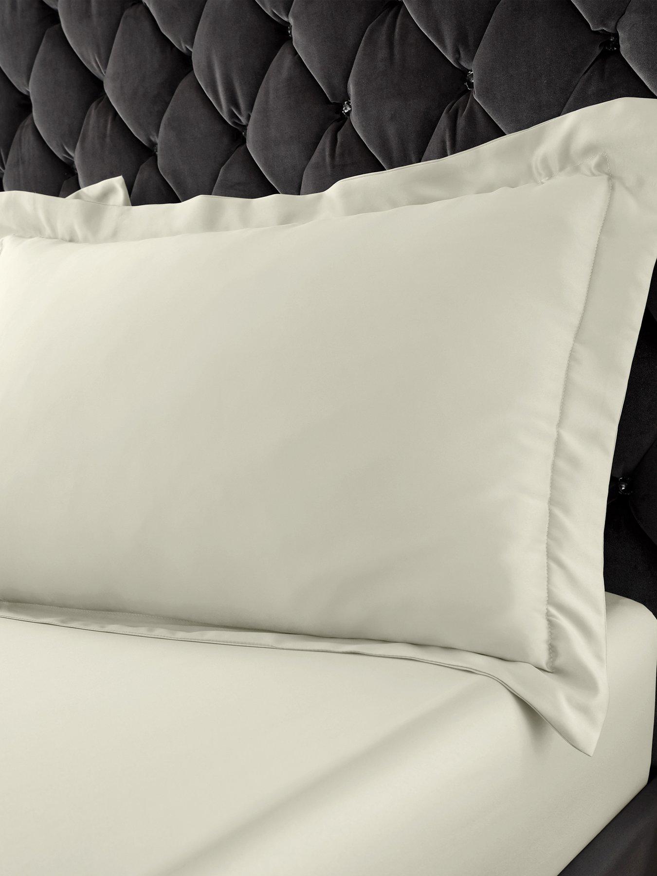 Catherine Lansfield Silky Soft Satin Oxford Pillowcase Pair – Champagne
