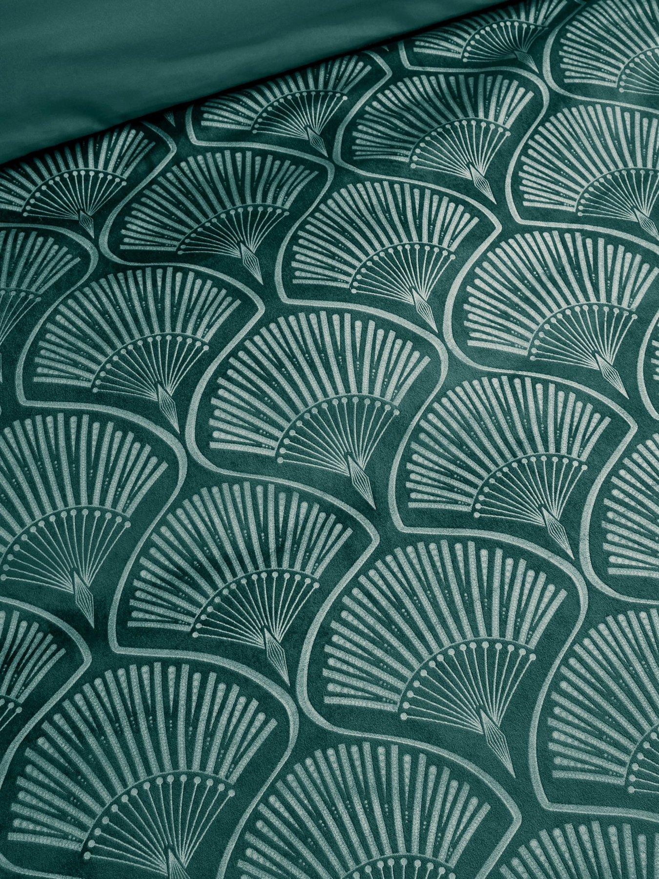 Image 6 of 6 of Catherine Lansfield Art Deco Pearl Duvet Cover Set in Green