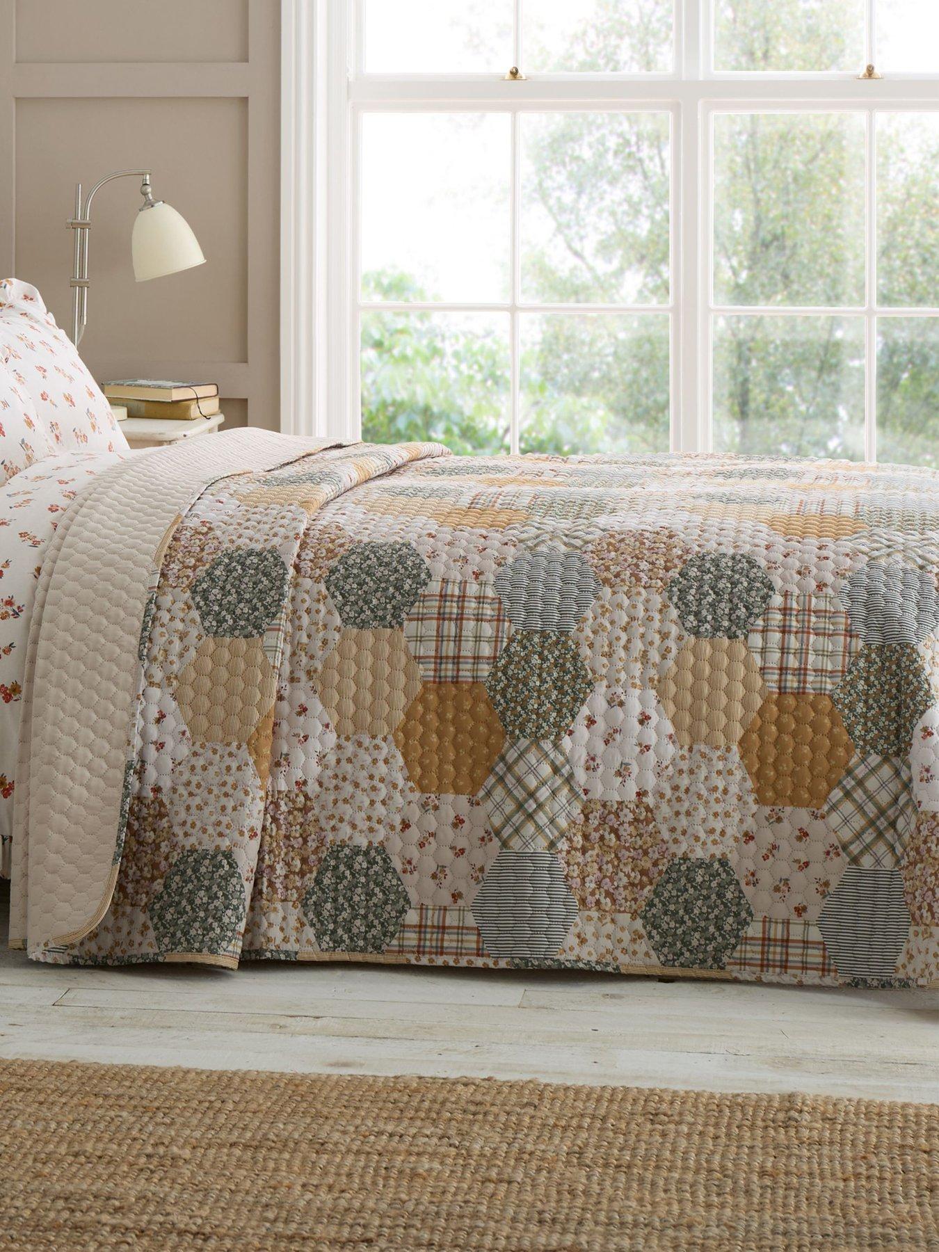 Catherine Lansfield Floral Patchwork Bedspread Throw