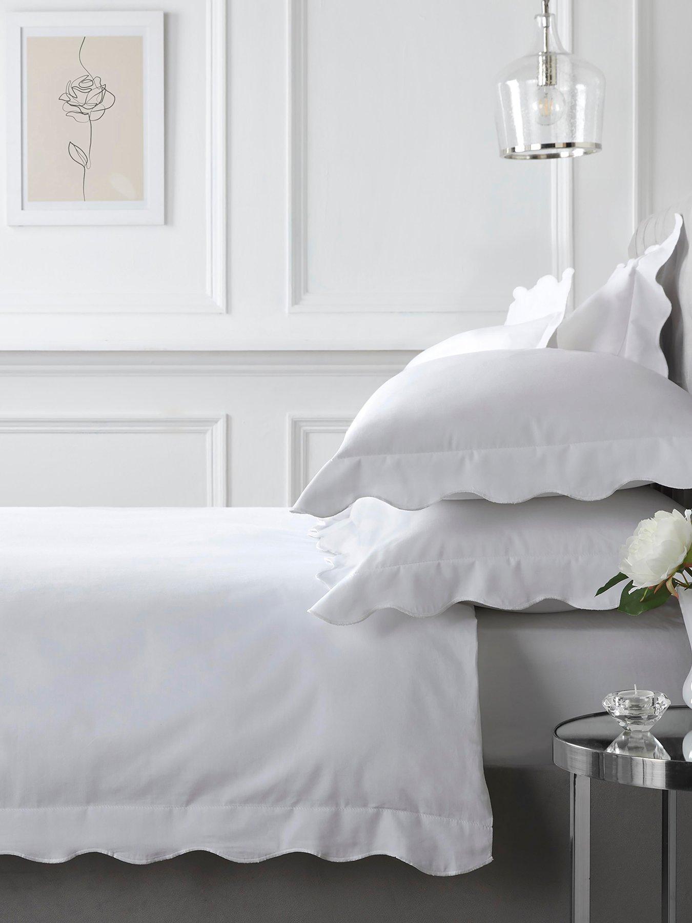 Product photograph of Appletree Scallop Edge 100 Cotton Duvet Set from very.co.uk