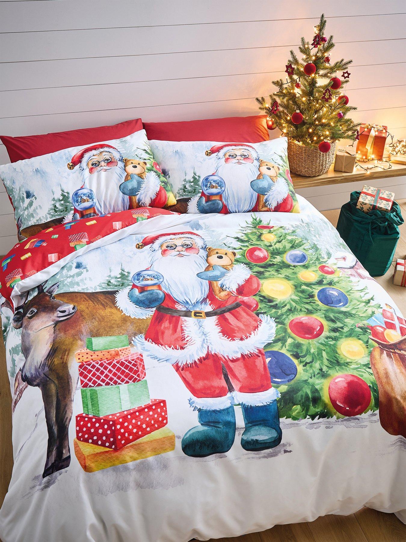 Catherine Lansfield Retro Santa Duvet Cover Set - White