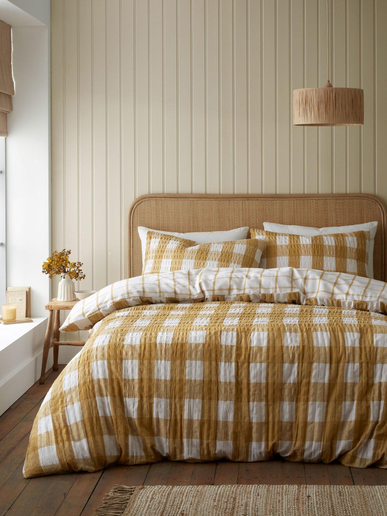 Product photograph of Catherine Lansfield Brushed Seersucker Gingham Duvet Cover Set from very.co.uk