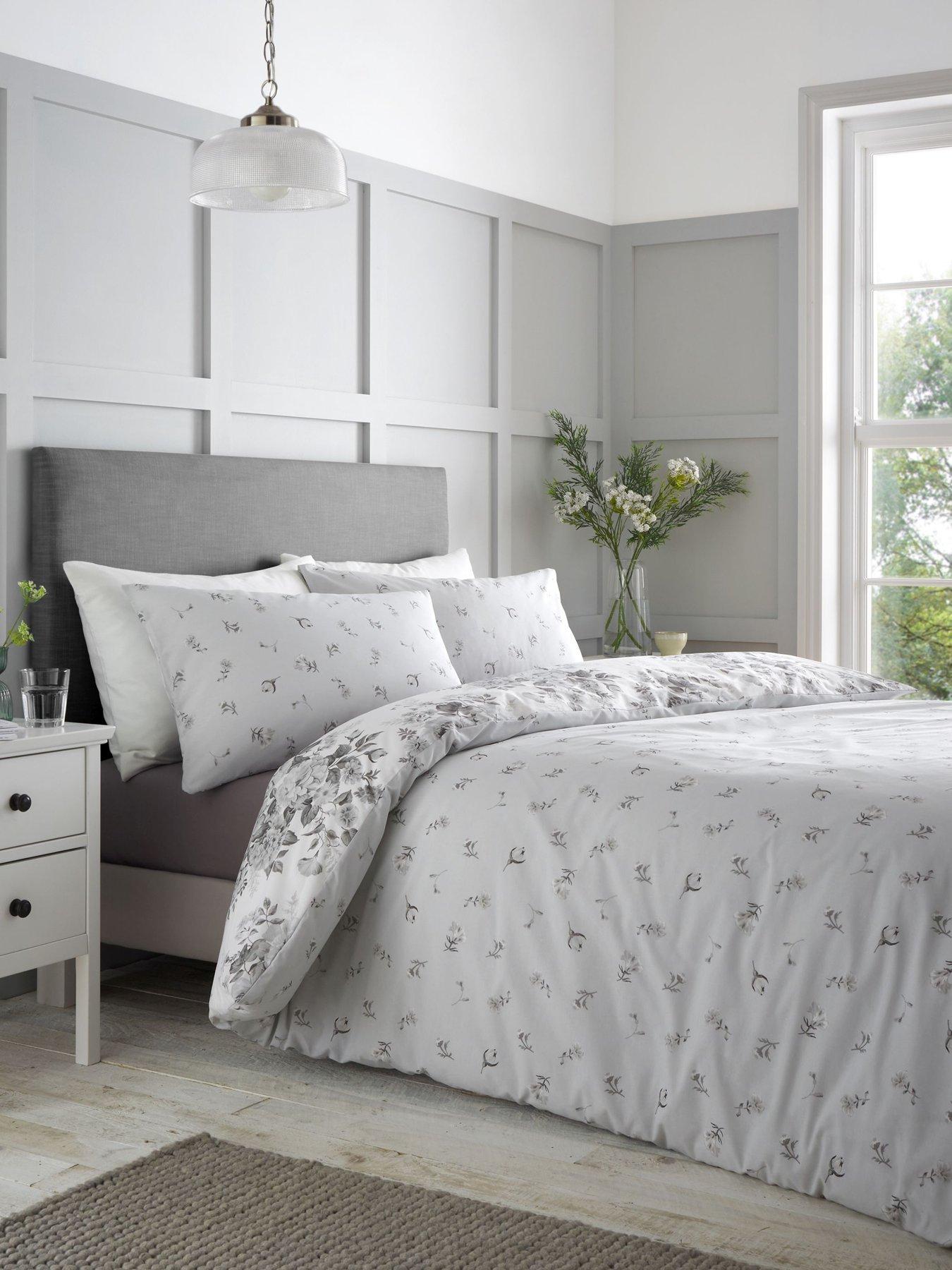 Image 4 of 7 of Catherine Lansfield Grey Floral Duvet Cover Set