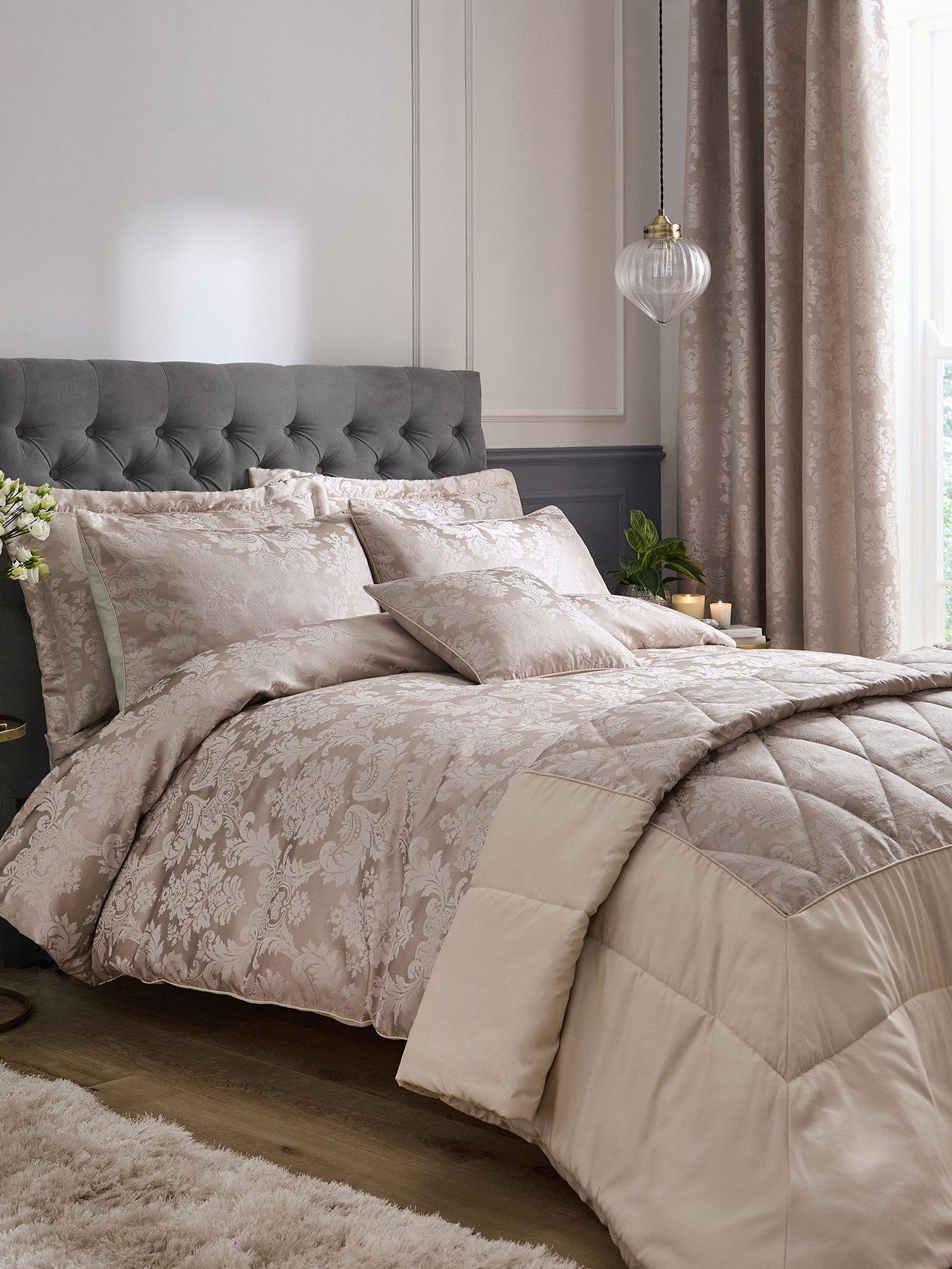 undefined Damask Jacquard Duvet Cover Set - Champagne