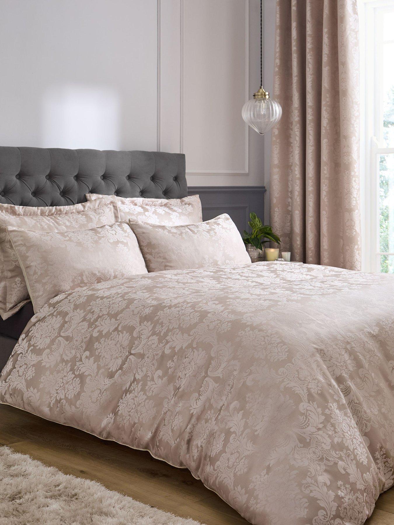 Image 3 of 5 of Catherine Lansfield Damask Jacquard Duvet Cover Set - Champagne