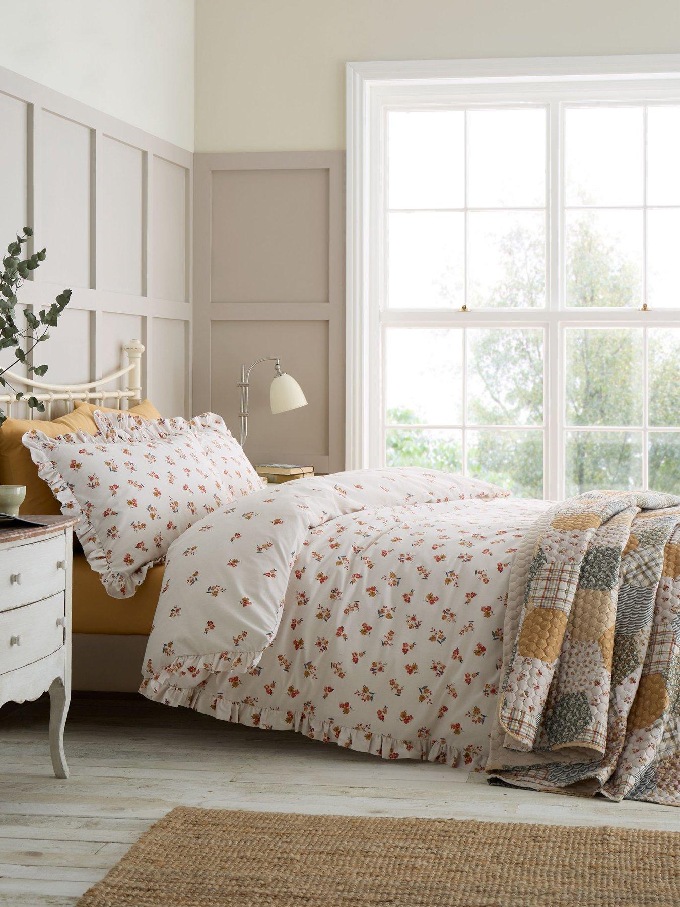 undefined Frill Ditsy Floral Duvet Cover Set