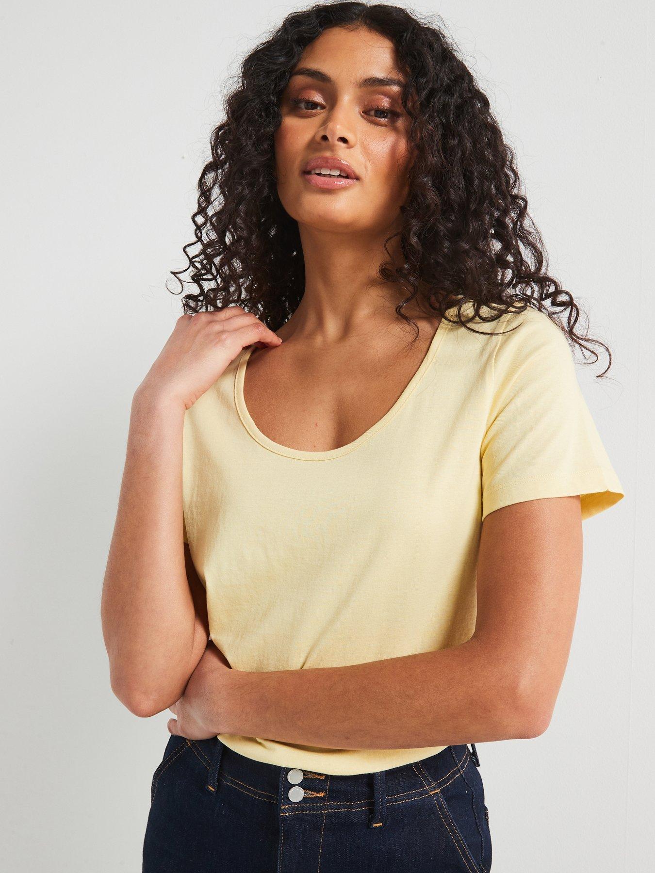 undefined Essential Scoop Neck T-Shirt - Yellow