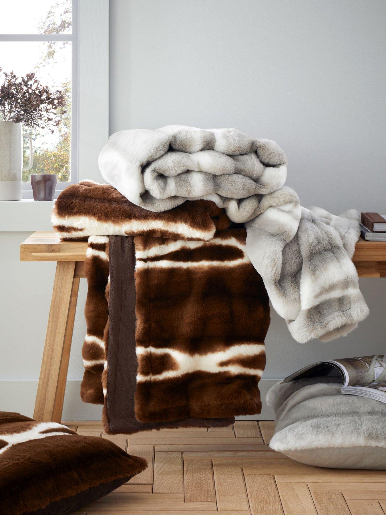 Image 6 of 6 of Catherine Lansfield Flint Faux Fur Throw