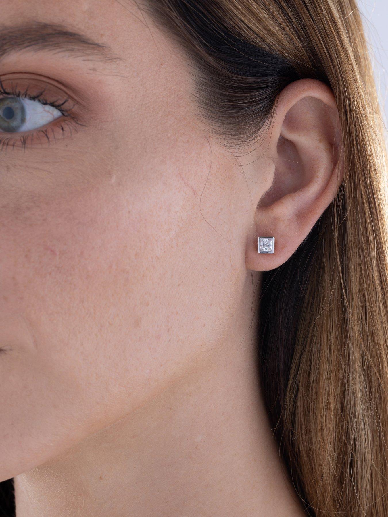 Image 2 of 6 of Love DIAMOND Diamond Princess Cut Shaped Stud Earrings