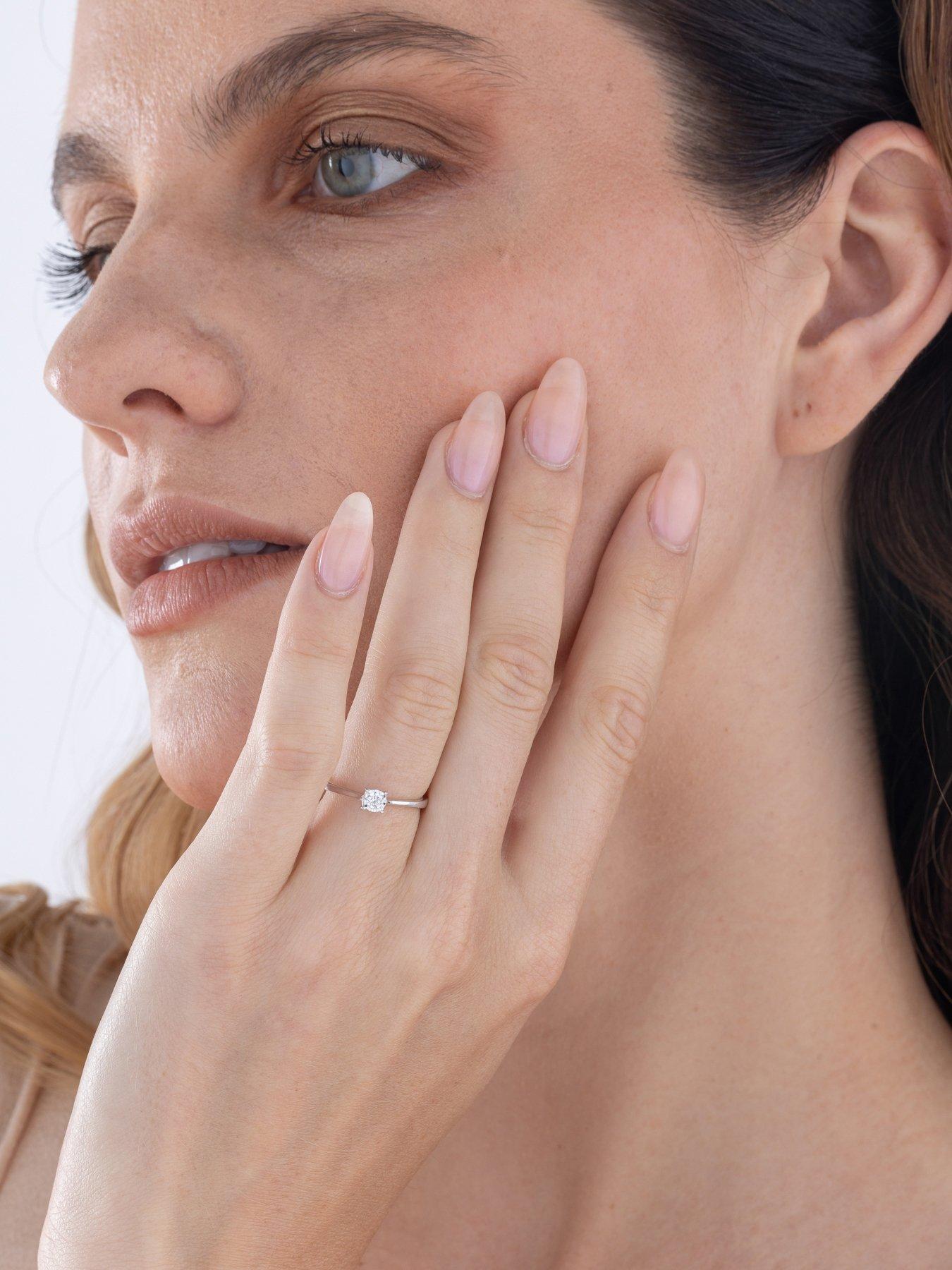 Image 4 of 5 of Love DIAMOND Diamond Illusion Solitaire Ring Lab Grown