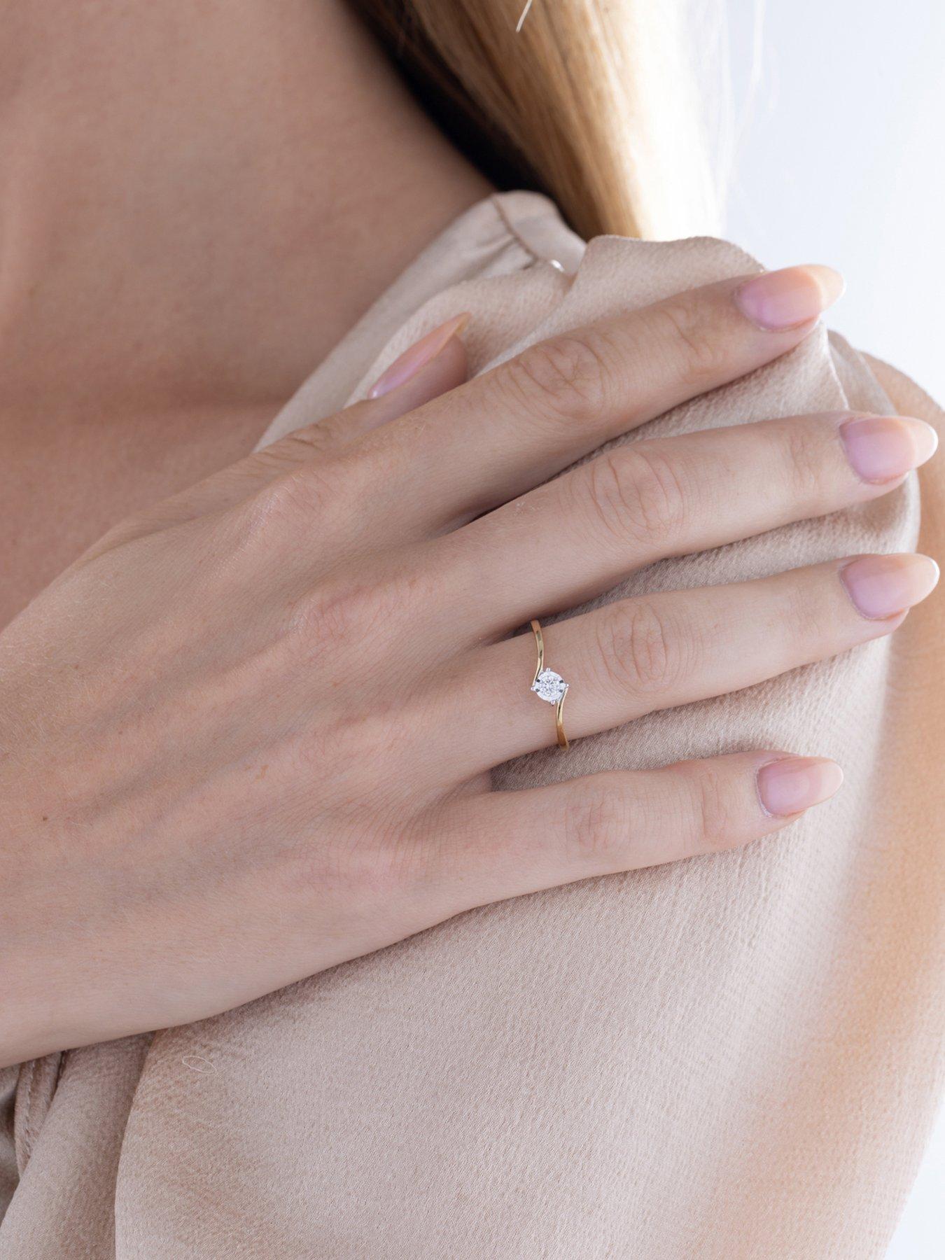 Image 4 of 5 of Love DIAMOND Diamond Illusion Solitaire Ring G VS+ Lab Grown