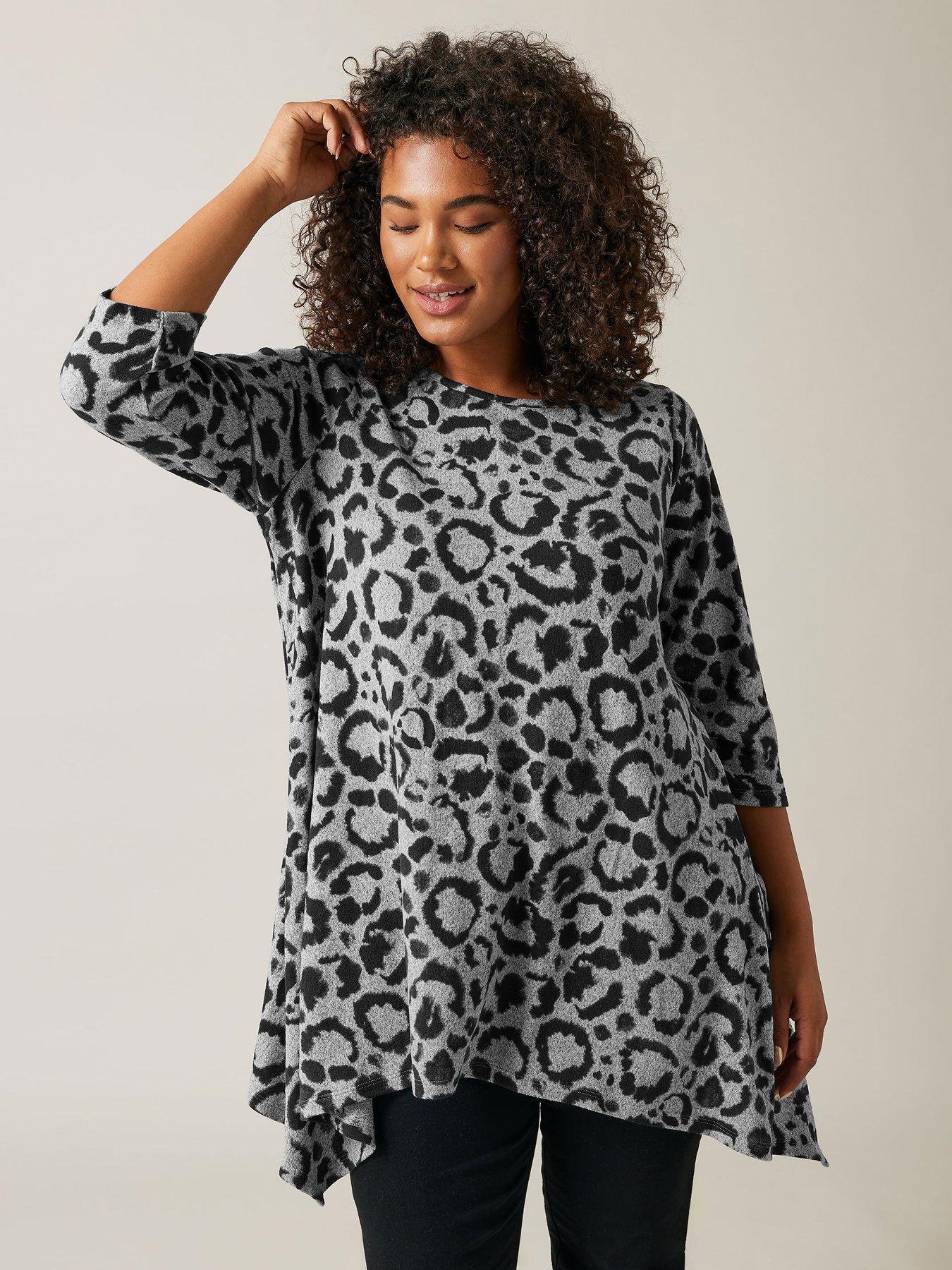 undefined Animal Print Hanky Hem Jumper - Grey