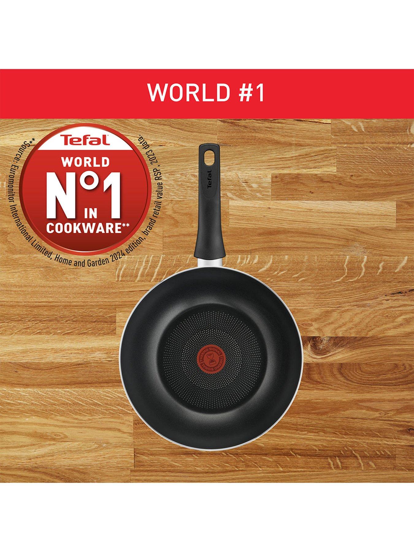 Image 7 of 8 of Tefal Titanium Force 28cm Wok Pan