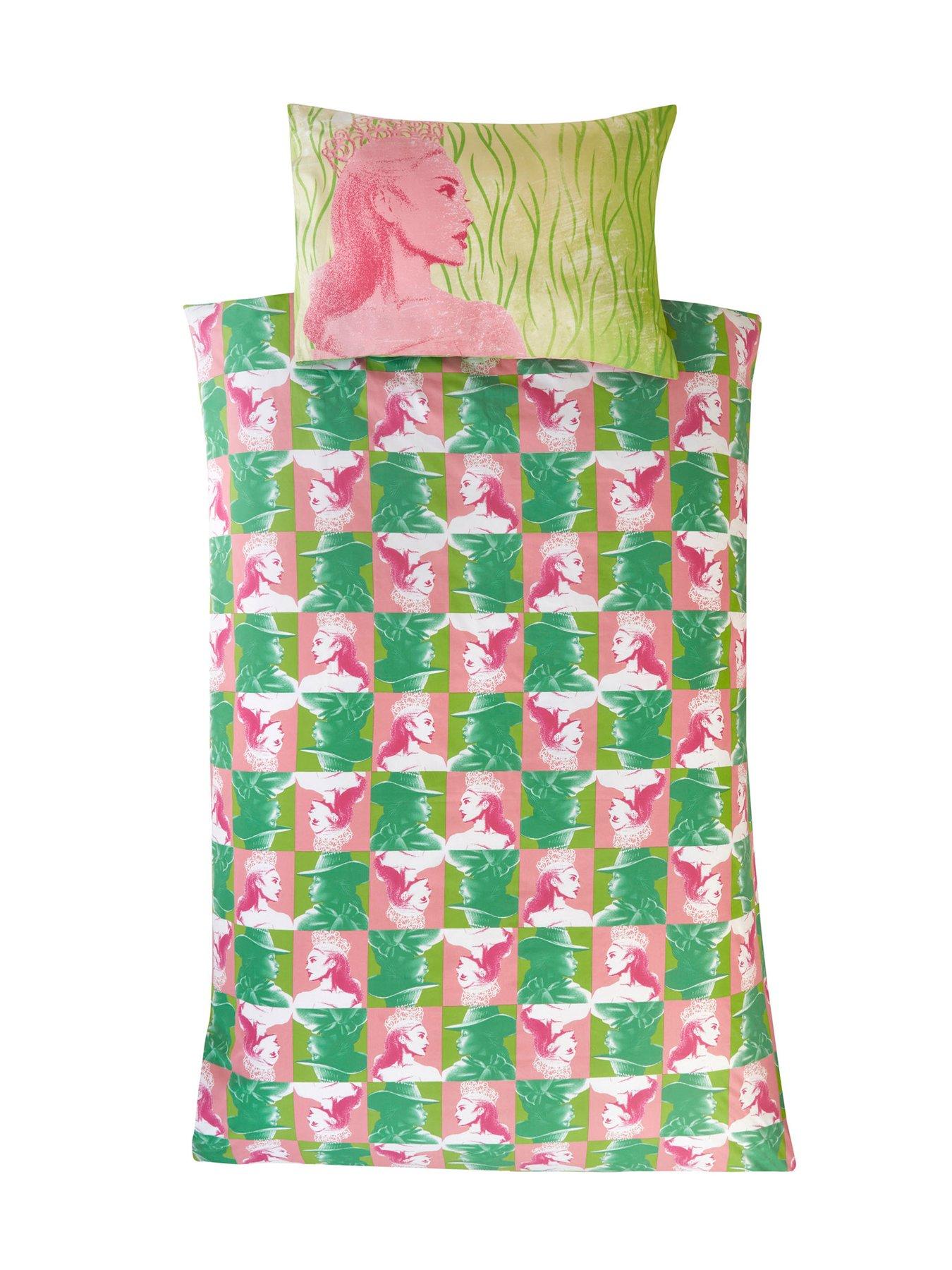 Image 5 of 5 of Wicked Glenda &amp; Elphaba Single Duvet