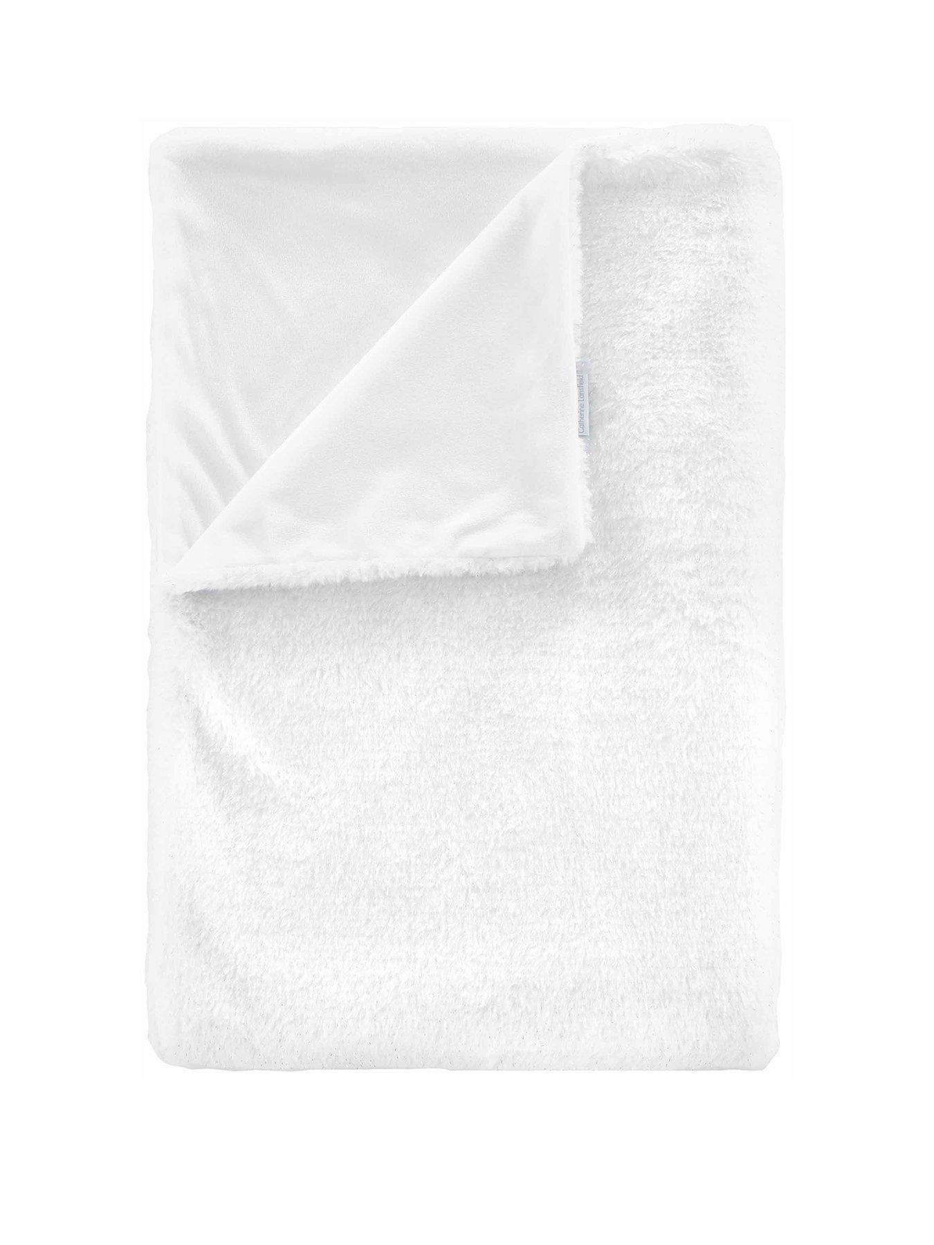 Image 2 of 6 of Catherine Lansfield Glamour Faux Fur Throw
