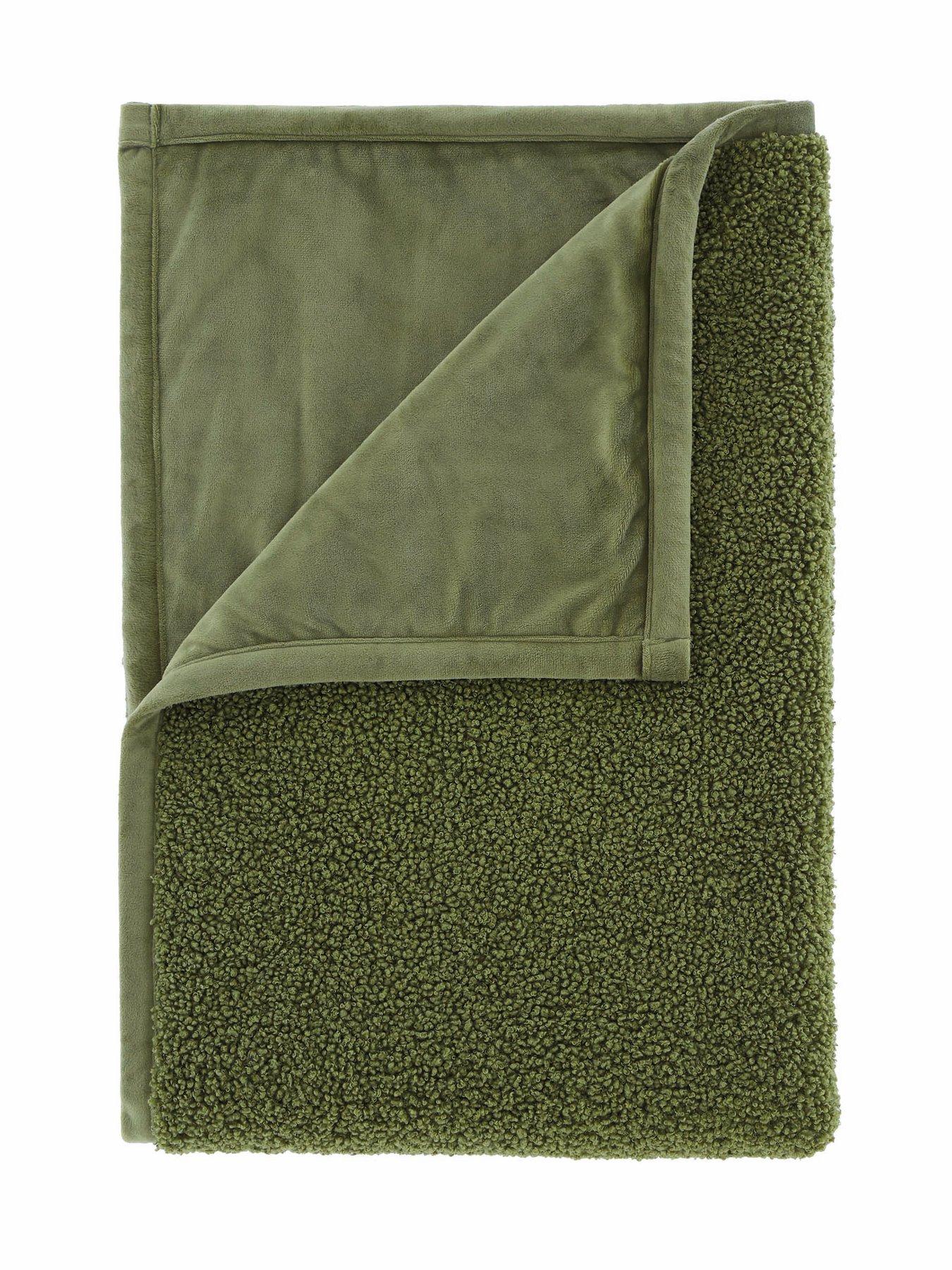Catherine Lansfield So Soft Velvet Boucle Throw